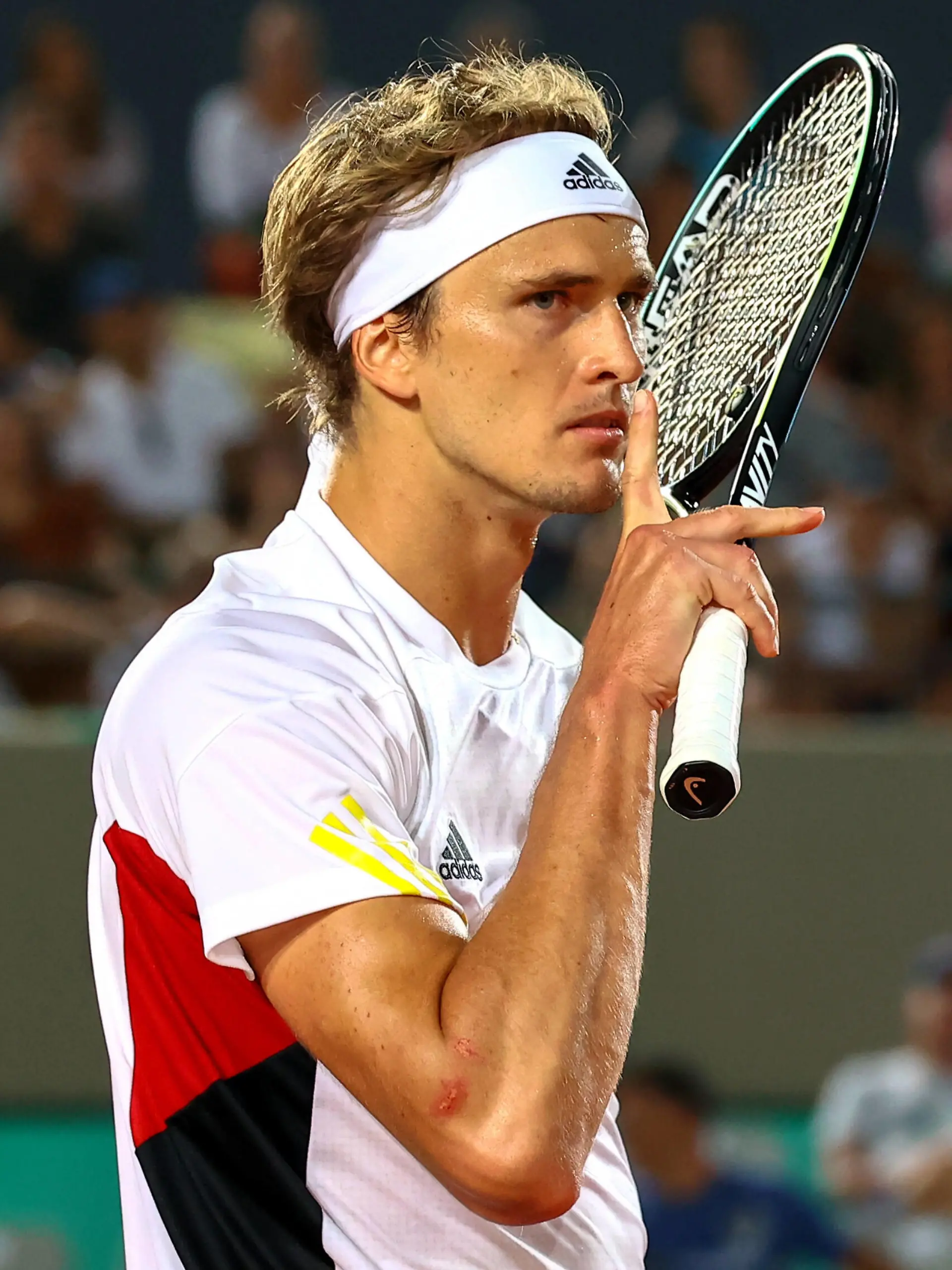  2022 Davis Cup World Group I Playoff Brasil V Germany Day2 Match4 Thiago Monteiro , Brasil v Alexander Zverev , Germany Alexander Zverev , Germany winning 3.Point for Germany *** 2022 Davis Cup World Group I Playoff Brasil V Germany Day2 Match4 Thiago Monteiro , Brasil v Alexander Zverev , Germany Alexander Zverev , Germany winning 3 Point for Germany