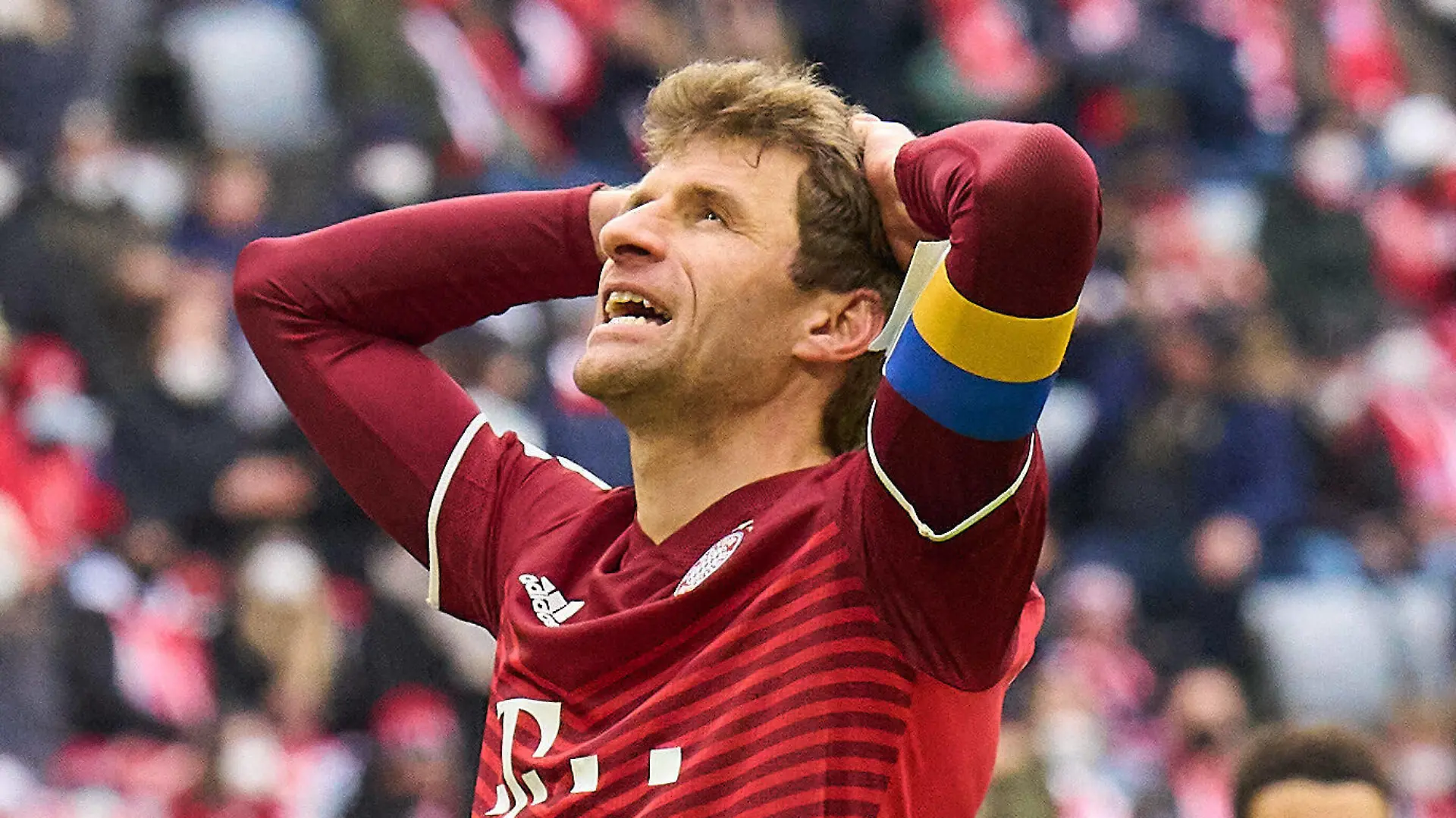 Thomas MUELLER, MÜLLER, FCB 25 sad in the match FC BAYERN MÜNCHEN - BAYER 04 LEVERKUSEN 1.German Football League on Mar 5, 2022 in Munich, Germany. Season 2021/2022, matchday 25, 1.Bundesliga, FCB, München, 25.Spieltag. FCB, Werkself