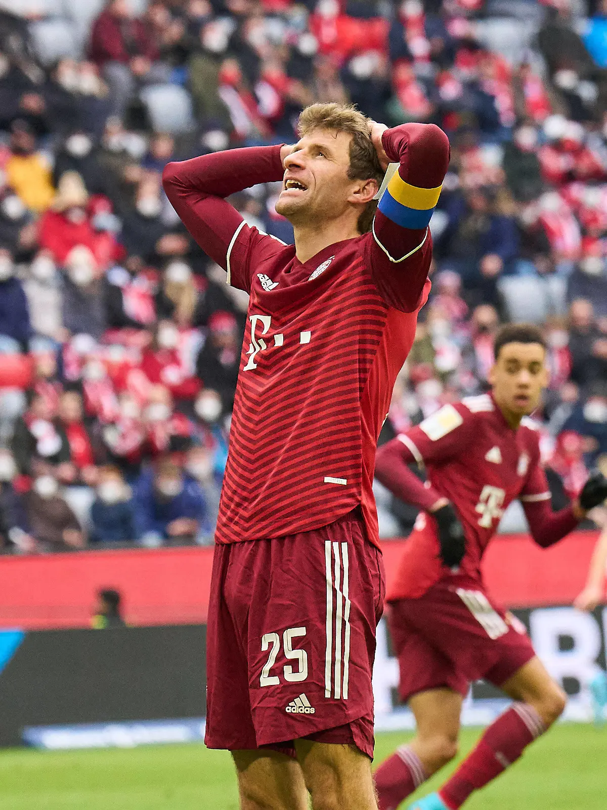  Thomas MUELLER, MÜLLER, FCB 25 sad in the match FC BAYERN MÜNCHEN - BAYER 04 LEVERKUSEN 1.German Football League on Mar 5, 2022 in Munich, Germany. Season 2021/2022, matchday 25, 1.Bundesliga, FCB, München, 25.Spieltag. FCB, Werkself