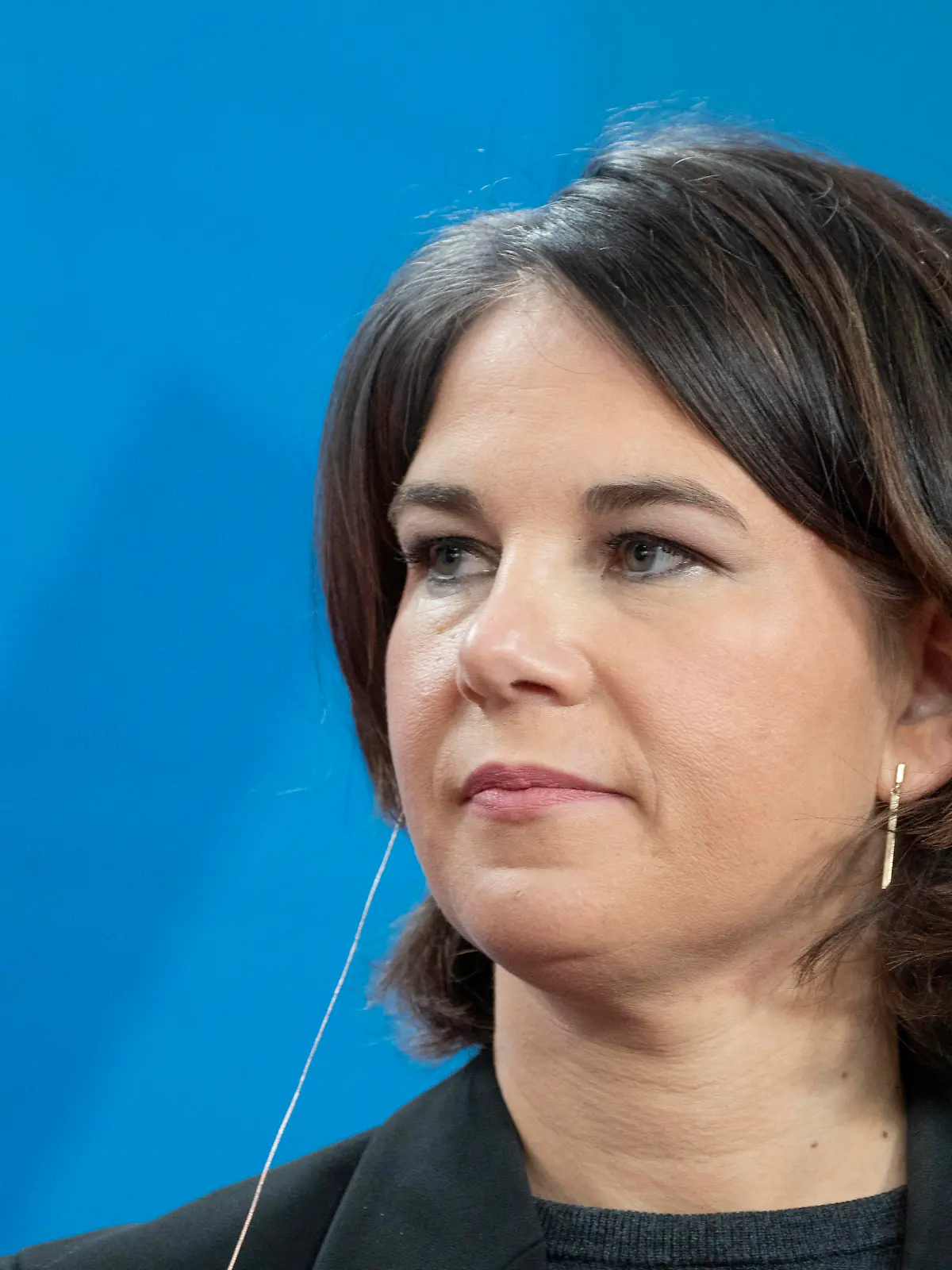  Auswärtiges Amt Berlin, Deutschland - Bundesaußenministerin Annalena Baerbock bei einem Pressestatement zur aktuellen Entwicklung im Krieg gegen die Ukraine Auswärtiges Amt Berlin, Deutschland - Bundesaußenministerin Annalena Baerbock bei einem Pressestatement zur aktuellen Entwicklung im Krieg gegen die Ukraine , Berlin Berlin Deutschland Außenministerium *** Federal Foreign Office Berlin, Germany Federal Foreign Minister Annalena Baerbock at a press statement on the current development in the war against Ukraine Federal Foreign Office Berlin, Germany Federal Foreign Minister Annalena Baerbock at a press statement on the current development in the war against Ukraine , Berlin Berlin Germany Foreign Ministry