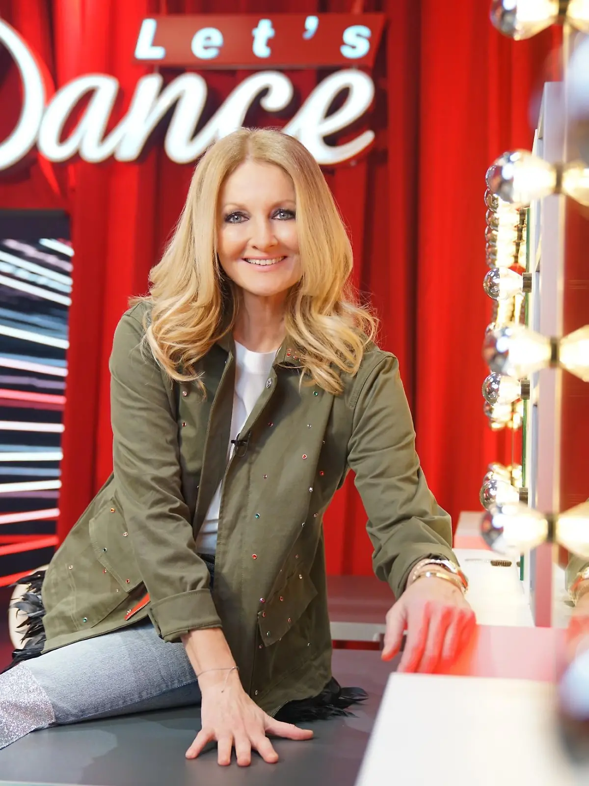 Direkt nach jeder Show präsentiert Frauke Ludowig Details zum Tanzduell der Stars. (Archivbild)

Die Verwendung des sendungsbezogenen Materials ist nur mit dem Hinweis und Verlinkung auf RTL+ gestattet.