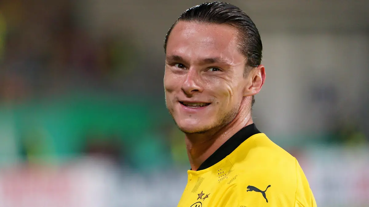 NICO SCHULZ SV WEHEN WIESBADEN-BORUSSIA DORTMUND DFB.POKAL, 1. RUNDE BRITA ARENA WIESBADEN DFL REGULATIONS PROHIBIT ANY USE OF PHOTOGRAPHS AS IMAGE SEQUENCES AND/OR QUASI-VIDEO *** NICO SCHULZ SV WEHEN WIESBADEN BORUSSIA DORTMUND DFB POKAL, 1 RUNDE BRITA ARENA WIESBADEN DFL REGULATIONS PROHIBIT ANY USE OF PHOTOGRAPHS AS IMAGE SEQUENCES AND OR QUASI VIDEO PUBLICATIONxNOTxINxUSA 