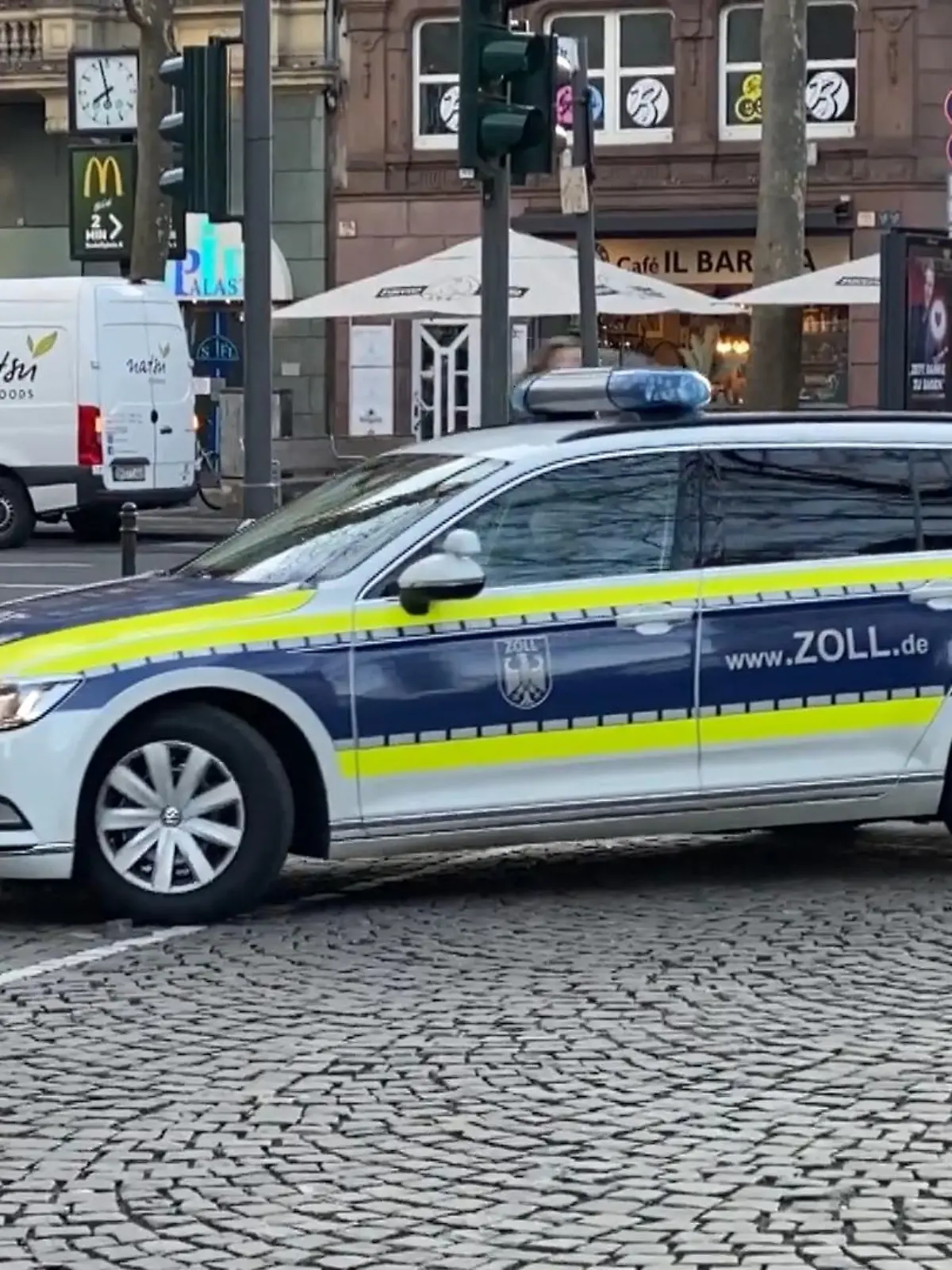 Bild zu: "Zoll überprüft Corona-Testzentren"