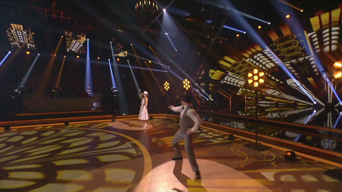 Bei Fabian Hambüchens Probe kracht's auf dem Parkett „Let's Dance“-Tanzfläche gerissen