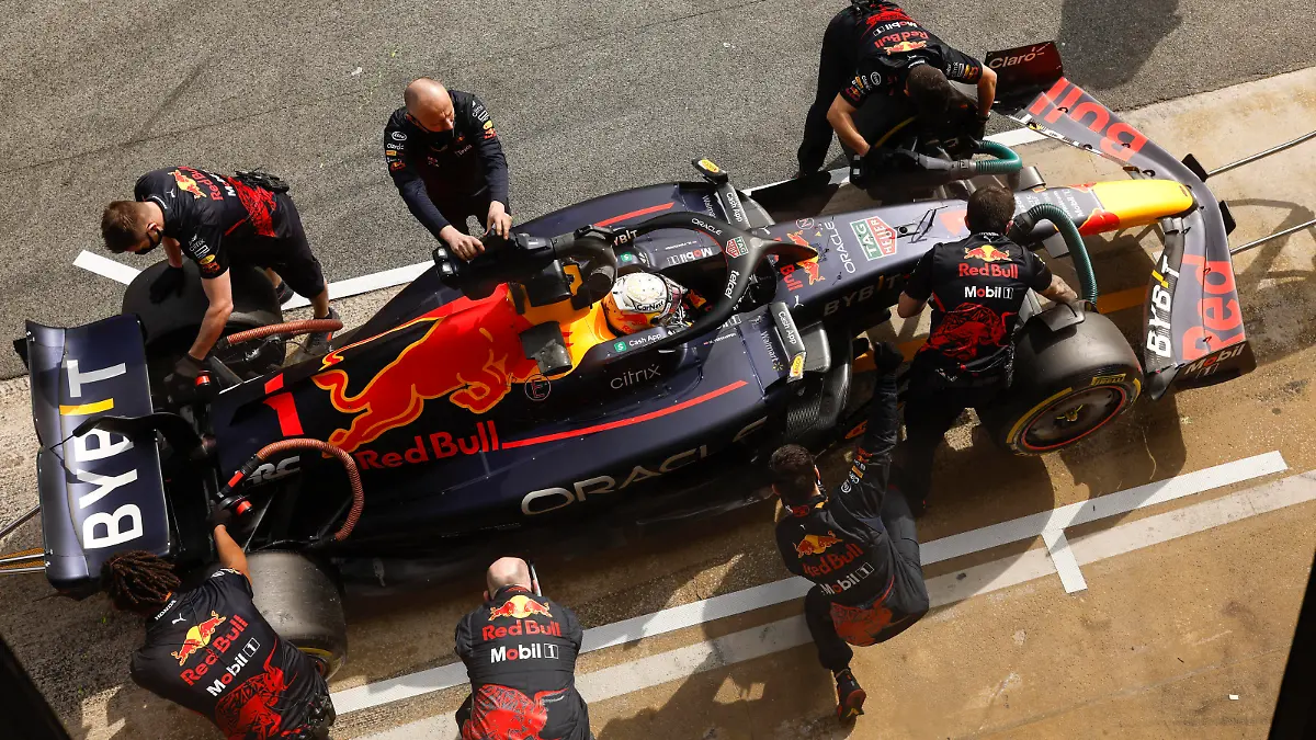  1 Max Verstappen NLD, Oracle Red Bull Racing, F1 Pre-season Testing at Circuit de Barcelona-Catalunya on February 25, 2022 in Barcelona, Spain. Photo by HOCH ZWEI Barcelona Spain *** 1 Max Verstappen NLD, Oracle Red Bull Racing , F1 Pre season Testing at Circuit de Barcelona Catalunya on February 25, 2022 in Barcelona, Spain Photo by HOCH ZWEI Barcelona Spain