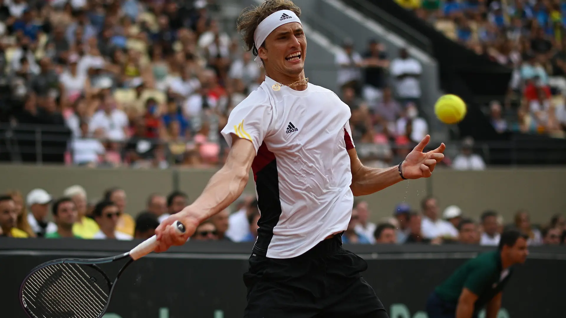 04.03.2022, Brasilien, Rio De Janeiro: Tennis, Herren: Davis Cup - Qualifikationsrunde, Qualifikation, Brasilien - Deutschland, Seyboth Wild - Zverev. Alexander Zverev aus Deutschland in Aktion. Foto: Andre Borges/dpa +++ dpa-Bildfunk +++