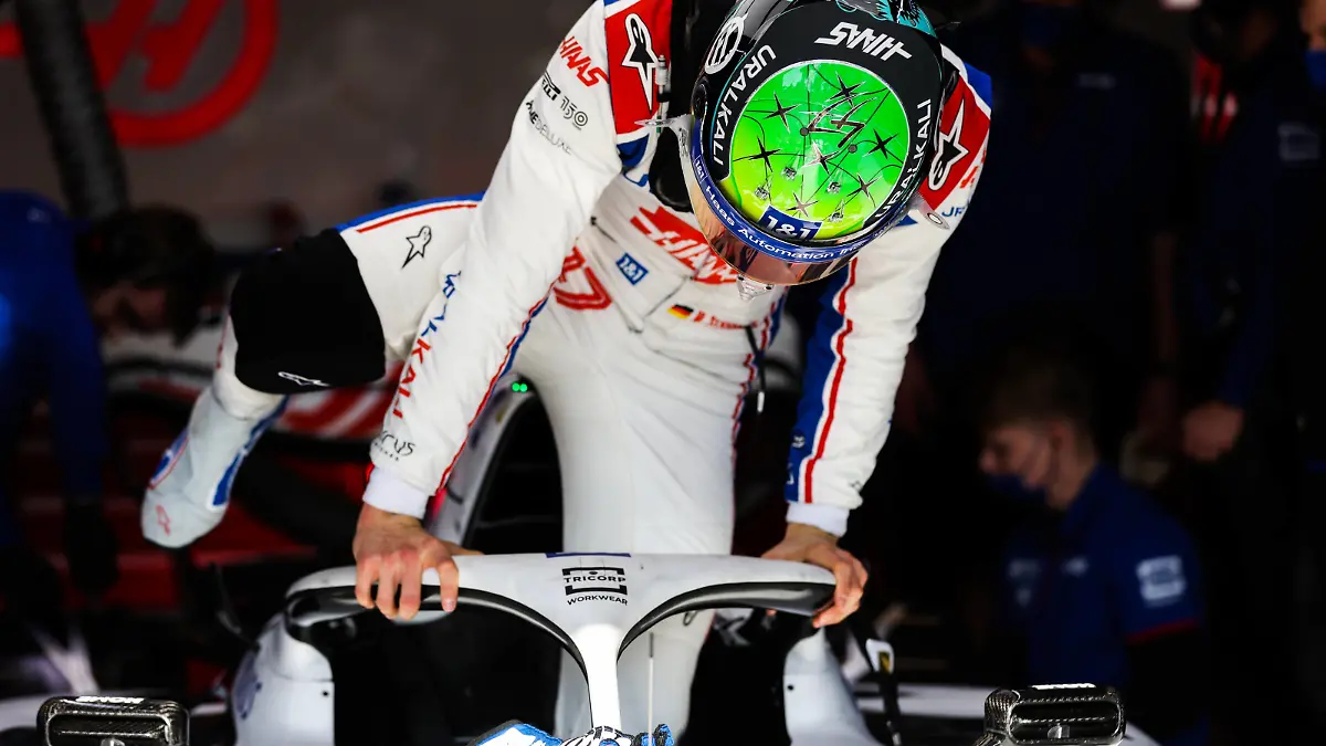  SCHUMACHER Mick ger, Haas F1 Team VF-22 Ferrari, portrait during the pre-season track session prior the 2022 FIA Formula One World Championship, WM, Weltmeisterschaft on the Circuit de Barcelona-Catalunya, from February 23 to 25, 2022 in Montmelo, near Barcelona, Spain - F1- PRE-SEASON TRACK SESSION 2022 - BARCELONA DPPI/Panoramic PUBLICATIONxNOTxINxFRAxITAxBEL 00122001_AV6_6563