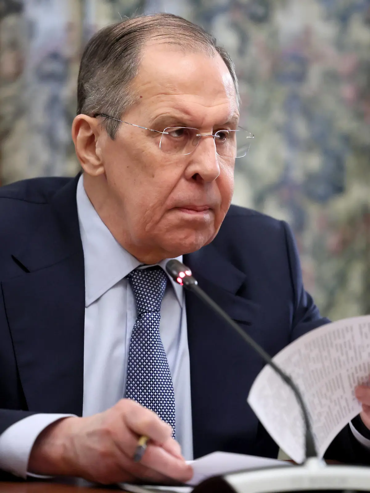  MOSCOW, RUSSIA - FEBRUARY 25, 2022: Russia s Foreign Minister Sergei Lavrov looks on during a meeting with Vladislav Deinego, foreign minister of the Lugansk People s Republic LPR, and Sergei Peresada, first deputy foreign minister of the Donetsk People s Republic DPR, at the Russian Foreign Ministry s Reception House. Mikhail Metzel/TASS PUBLICATIONxINxGERxAUTxONLY TS125599