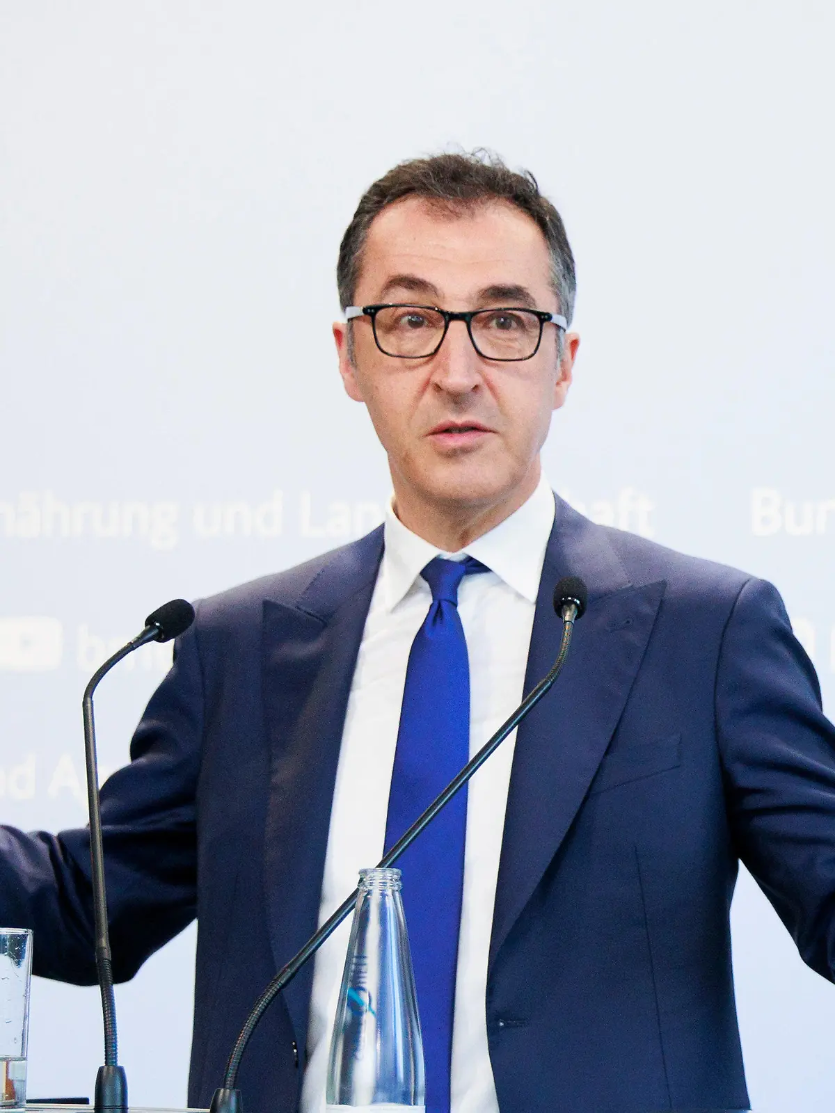 12.06.2023, Berlin: Cem Özdemir (Bündnis 90/Die Grünen), Bundesminister für Ernährung und Landwirtschaft, bei einer Pressekonferenz zur Vorstellung von der ersten Tierschutzbeauftragten der Bundesregierung. Foto: Carsten Koall/dpa +++ dpa-Bildfunk +++