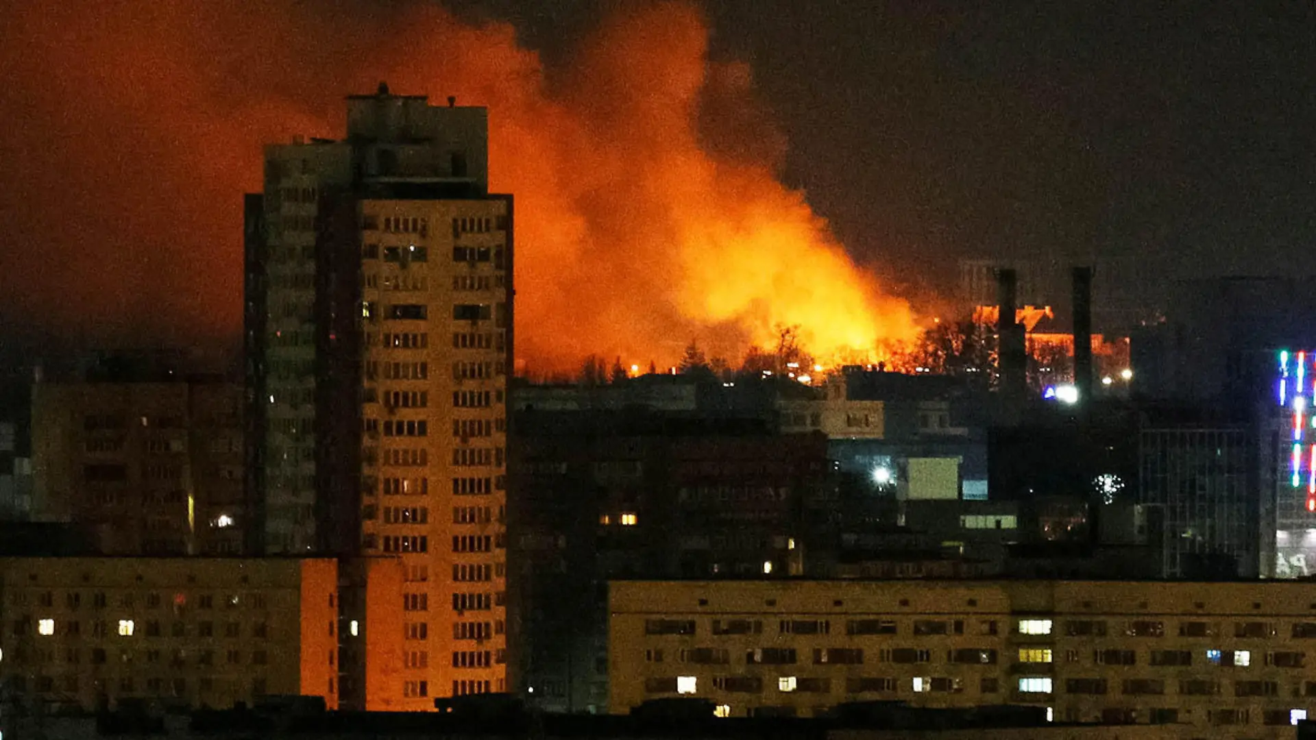 GOWeb UKRAINE Krieg Kiew Mititaer Angriff Feuer.jpg