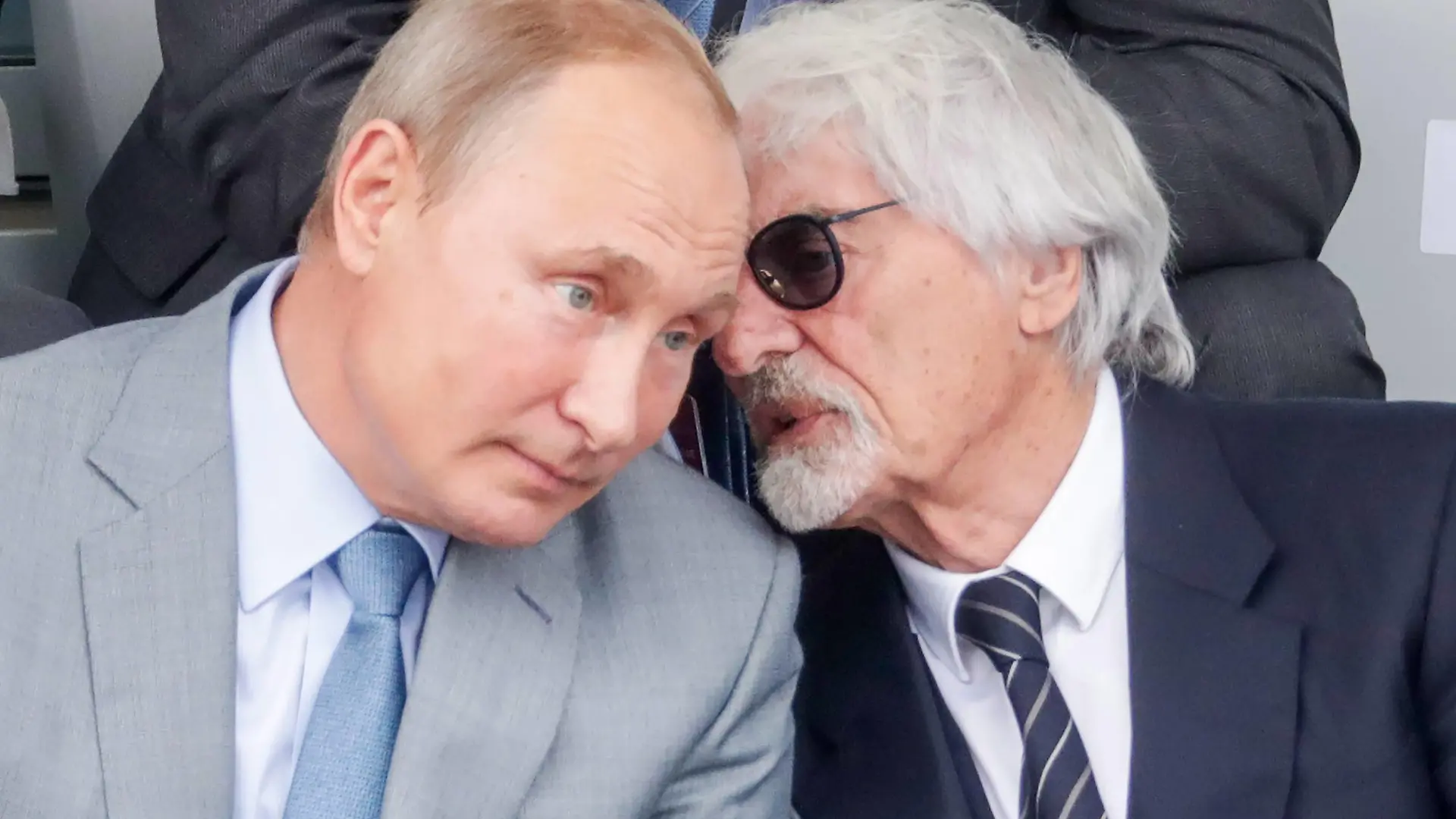 SOCHI, RUSSIA - SEPTEMBER 30, 2018: Russia s President Vladimir Putin (L) and Bernie Ecclestone, Honorary President of Formula One Management and Formula One Administration, attend the 2018 Formula One Russian Grand Prix final day events at the Sochi Autodrom racing circuit. Mikhail Metzel/TASS PUBLICATIONxINxGERxAUTxONLY TS092180