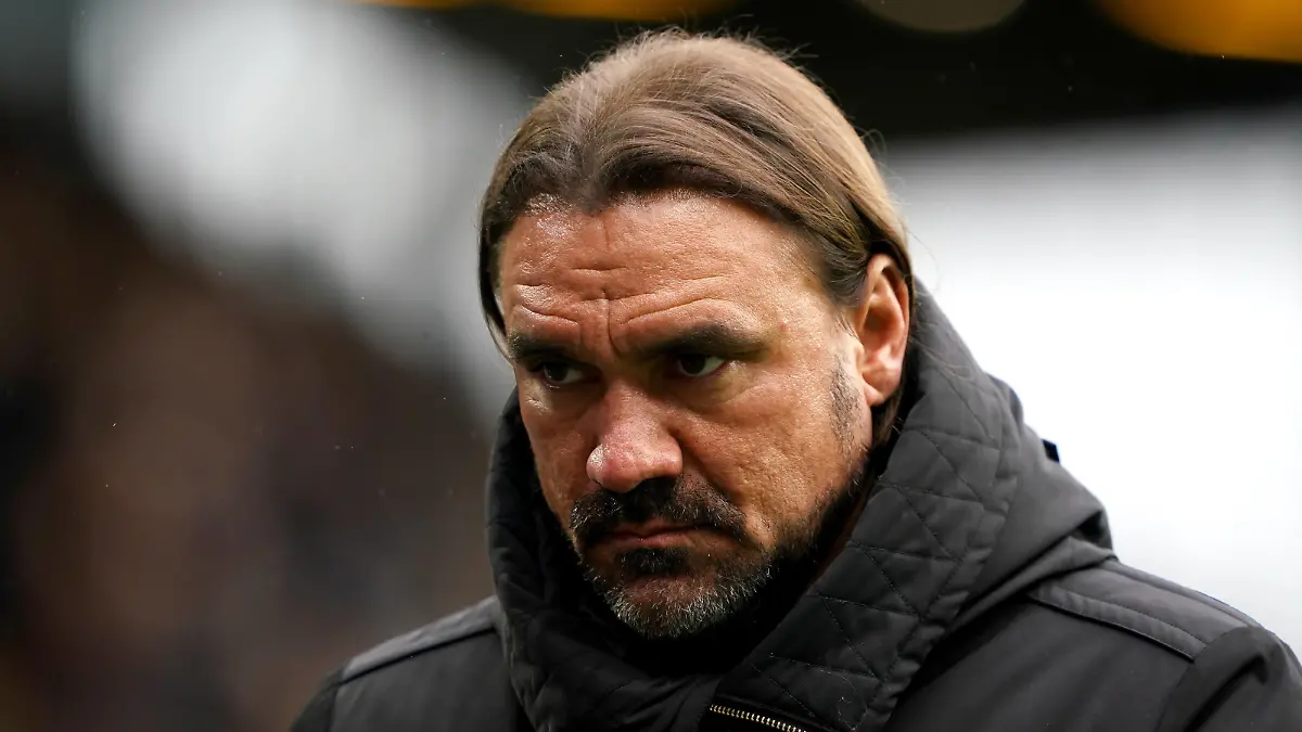 Daniel Farke File Photo File photo dated 02-10-2021 of Norwich City manager Daniel Farke during the Premier League match at Turf Moor, Burnley. Norwich boss Daniel Farke has challenged his players to show some pride in the wake of their embarrassing 7-0 drubbing by Chelsea. Issue date: Saturday October 30, 2021. FILE PHOTO EDITORIAL USE ONLY No use with unauthorised audio, video, data, fixture lists, club/league logos or live services. Online in-match use limited to 120 images, no video emulation. No use in betting, games or single club/league/player publica... PUBLICATIONxINxGERxSUIxAUTxONLY Copyright: xZacxGoodwinx 63403220