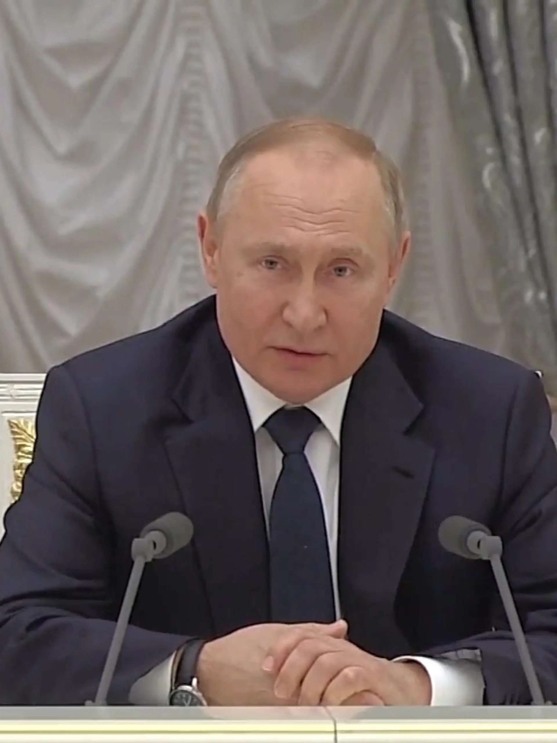 Bild zu: "NRW-Politiker aus Unna zeigt Putin an"