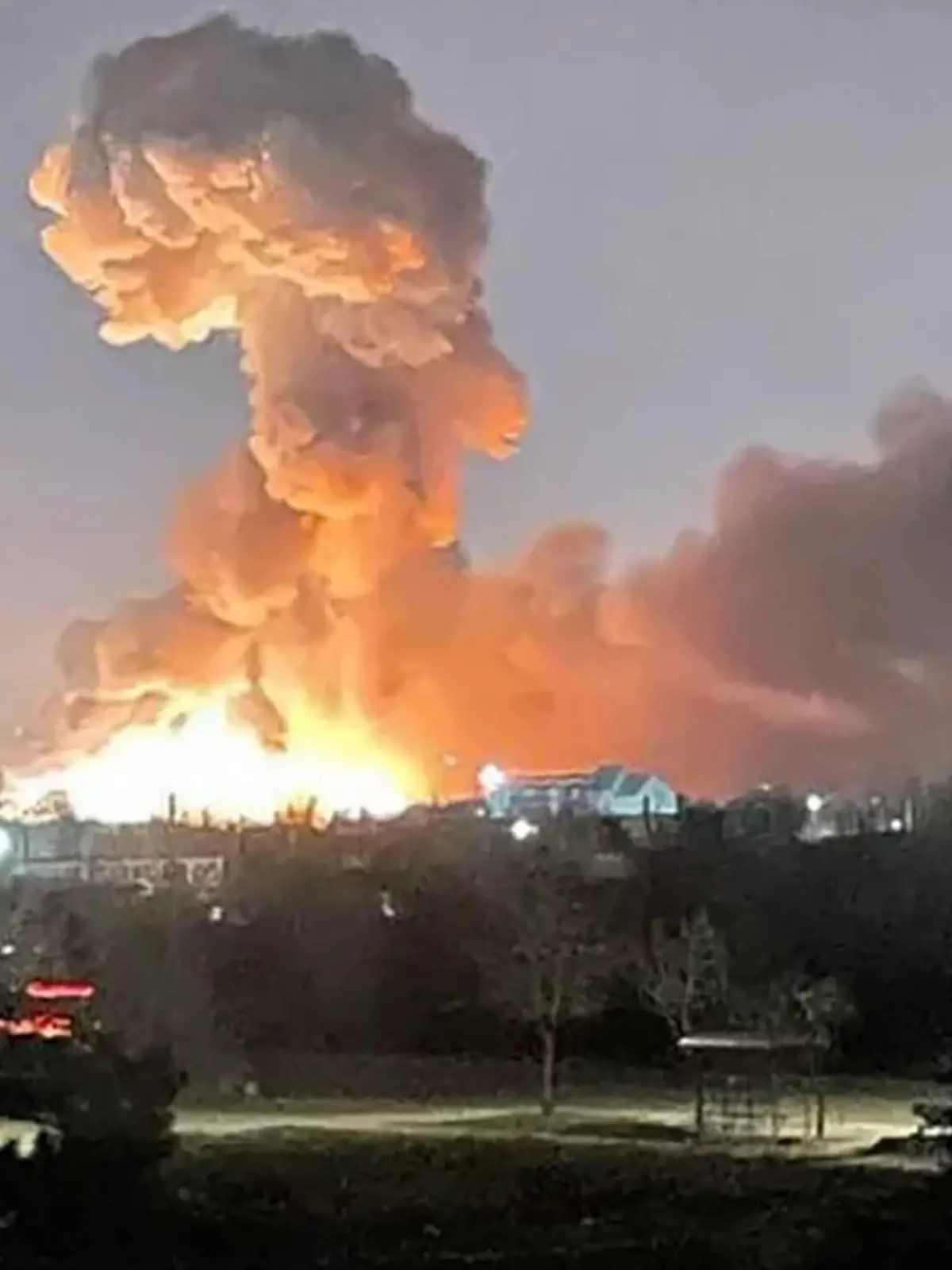  February 24, 2022, Kyiv, Ukraine: Explosion in the capital city of Kyiv early Thursday. Russia is bombing the borders of Ukraine with Poland act same time. Kyiv Ukraine - ZUMAr103 20220224_zaf_z03_002 Copyright: xUkrainianxPresident sxOfficex