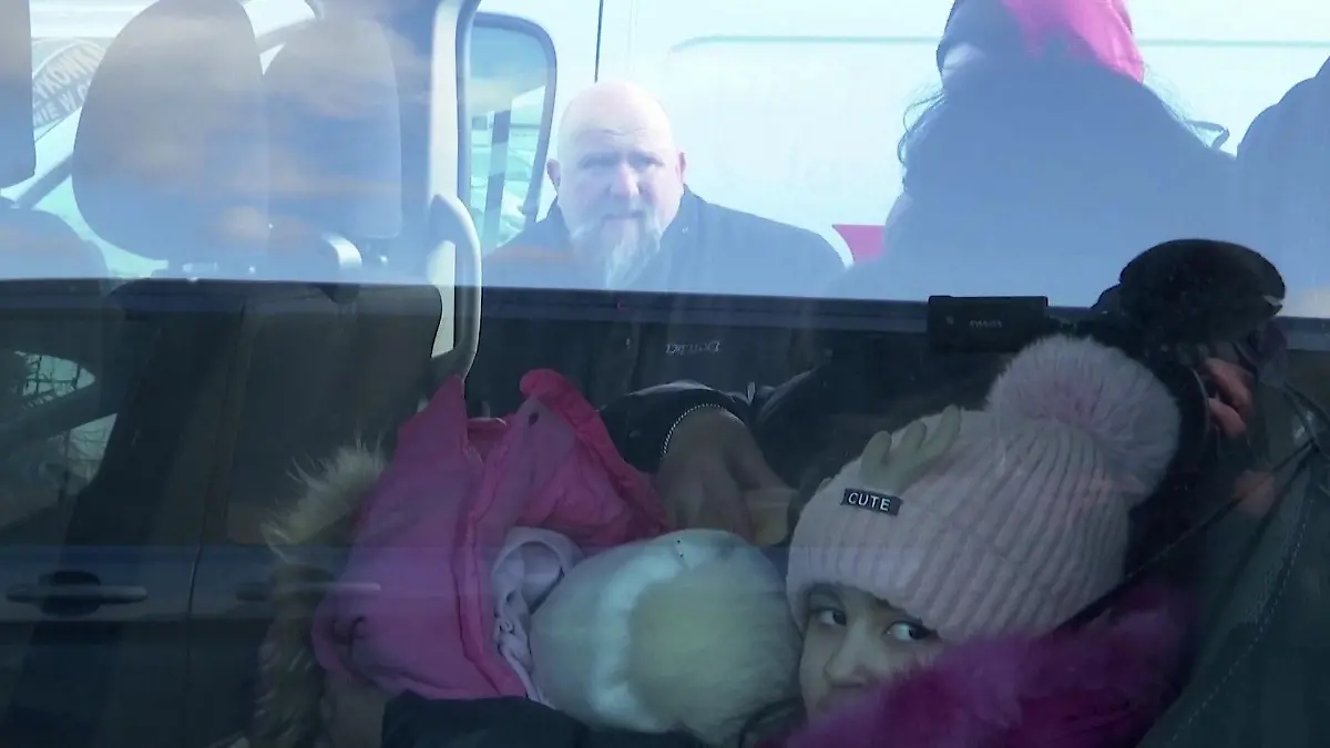 Karsten hilft ukrainischer Familie.
