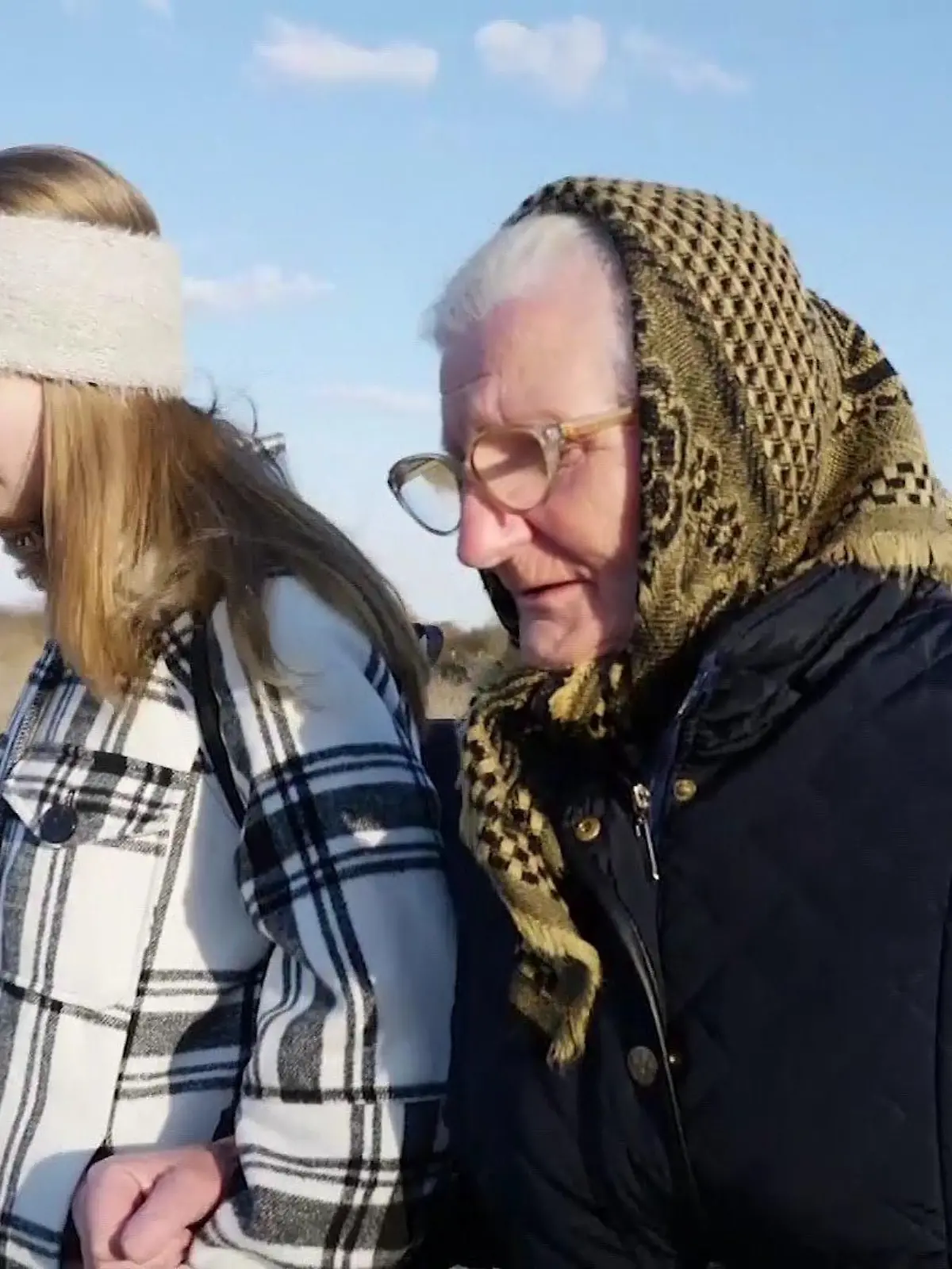 Sie erlebte den zweiten Weltkrieg: Jetzt flüchtet Piroska (80) zu Fuß aus der Ukraine