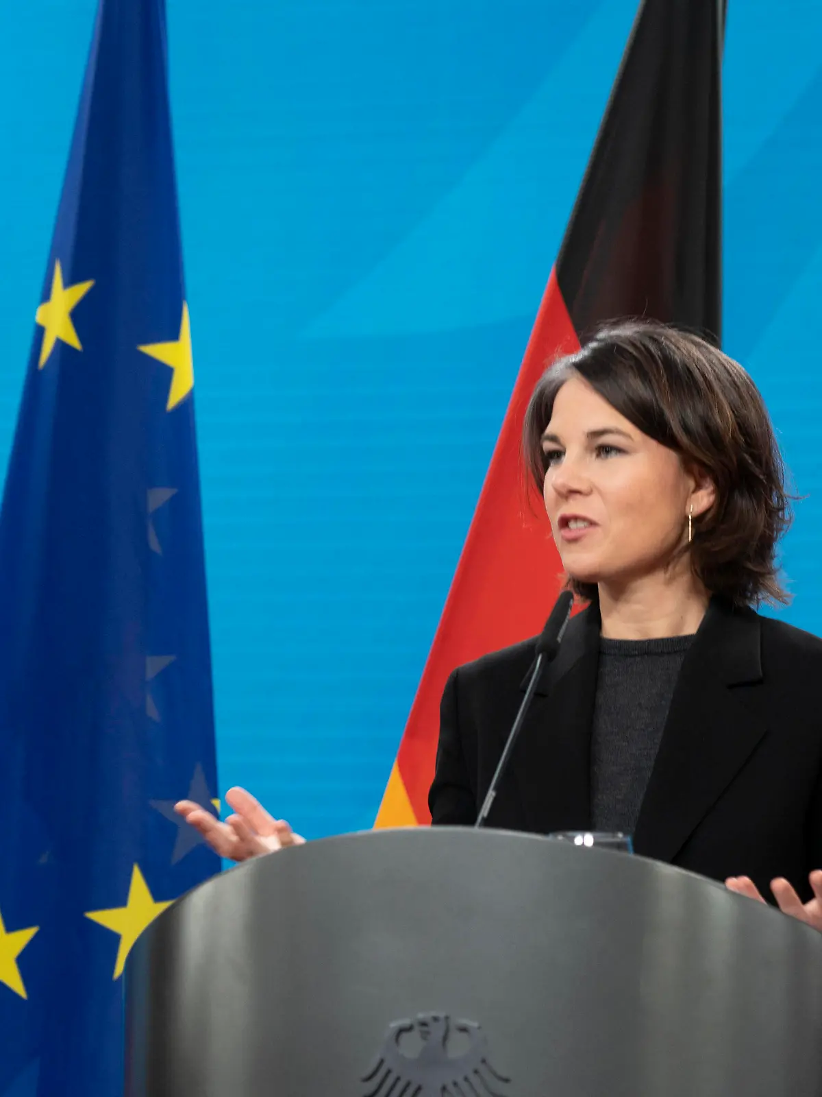 Auswärtiges Amt Berlin, Deutschland - Bundesaußenministerin Annalena Baerbock bei einem Pressestatement zur aktuellen Entwicklung im Krieg gegen die Ukraine Auswärtiges Amt Berlin, Deutschland - Bundesaußenministerin Annalena Baerbock bei einem Pressestatement zur aktuellen Entwicklung im Krieg gegen die Ukraine , Berlin Berlin Deutschland Außenministerium *** Federal Foreign Office Berlin, Germany Federal Foreign Minister Annalena Baerbock at a press statement on the current development in the war against Ukraine Federal Foreign Office Berlin, Germany Federal Foreign Minister Annalena Baerbock at a press statement on the current development in the war against Ukraine , Berlin Berlin Germany Foreign Ministry 
