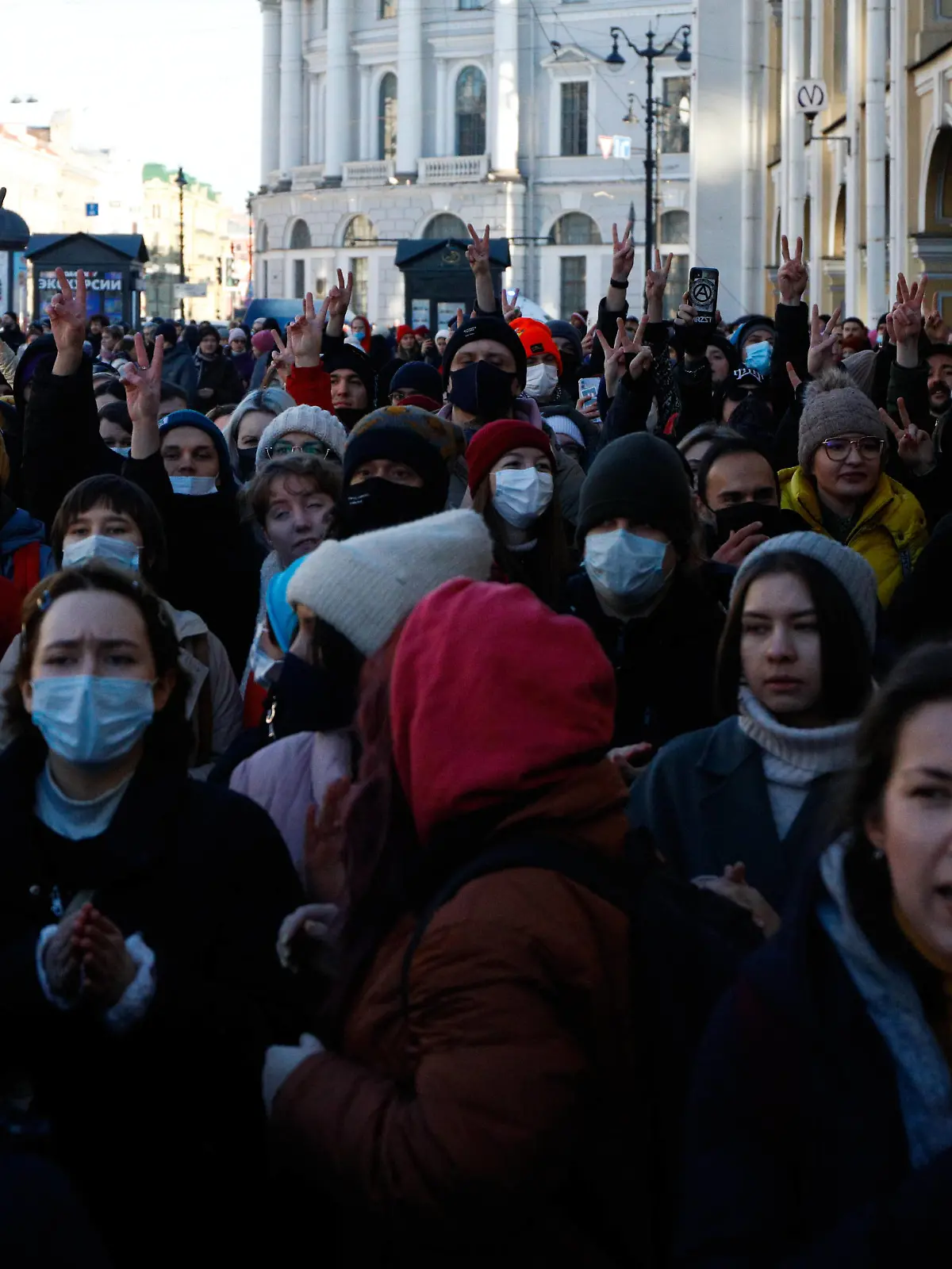  Demonstration In Russia Against Military Actions In Ukraine Participants of the rally in the center of St. Petersburg against military actions on the territory of Ukraine. Saint Petersburg, Russia. February 27, 2022 Saint Petersburg Russia PUBLICATIONxNOTxINxFRA Copyright: xValyaxEgorshinx originalFilename: egorshin-notitle220227_nptCj.jpg