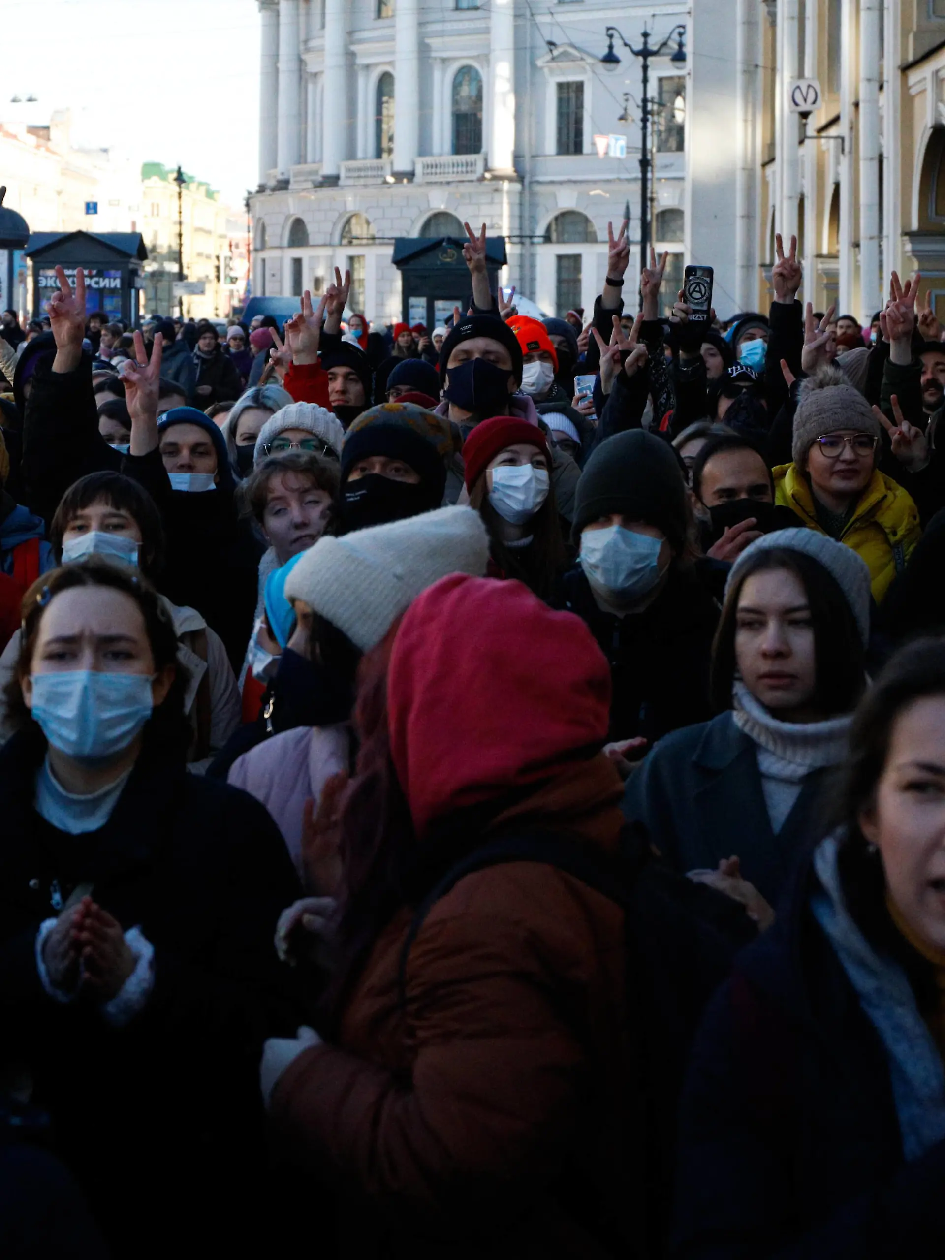 Demonstration In Russia Against Military Actions In Ukraine Participants of the rally in the center of St. Petersburg against military actions on the territory of Ukraine. Saint Petersburg, Russia. February 27, 2022 Saint Petersburg Russia PUBLICATIONxNOTxINxFRA Copyright: xValyaxEgorshinx originalFilename: egorshin-notitle220227_nptCj.jpg