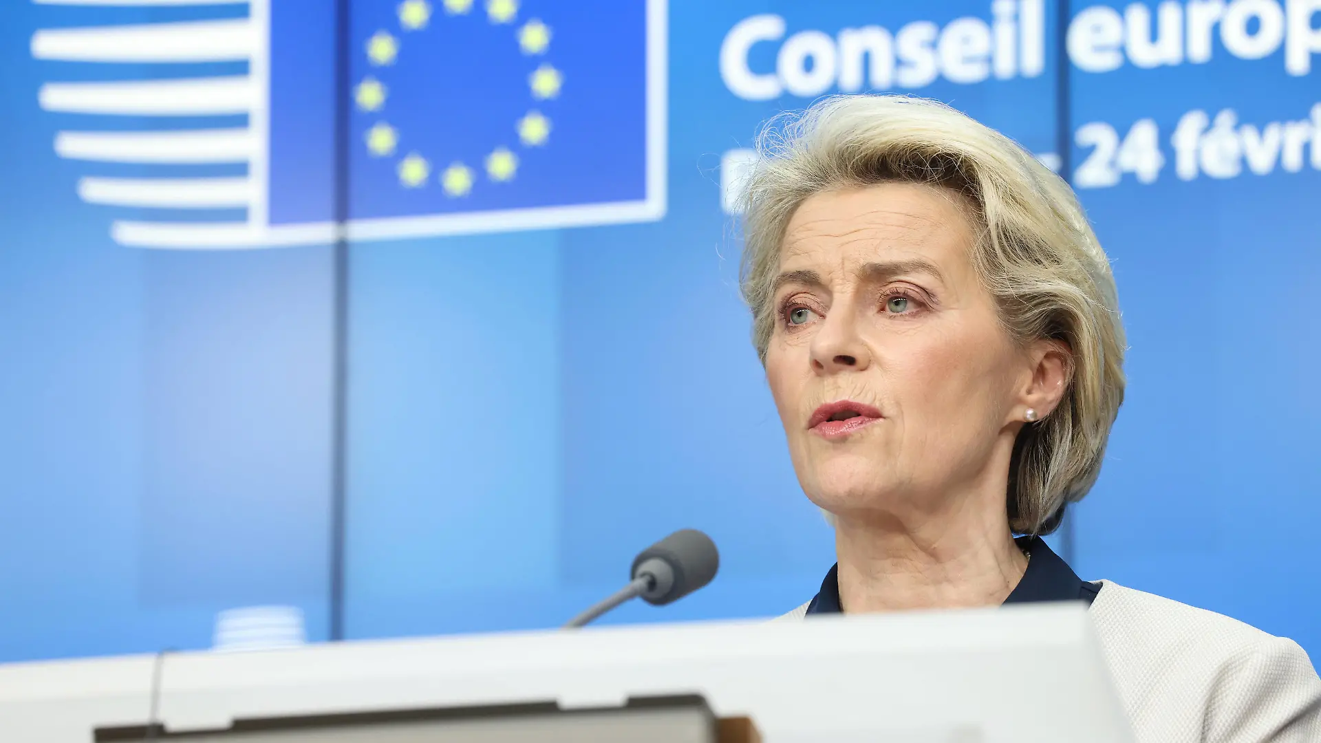 220225 -- BRUSSELS, Feb. 25, 2022 -- European Commission President Ursula von der Leyen speaks during a press conference after an extraordinary meeting of the EU leaders to address the situation in Ukraine, in Brussels, Belgium, Feb. 25, 2022. /Handout via Xinhua BELGIUM-BRUSSELS-EU-UKRAINE-RUSSIA EuropeanxUnion PUBLICATIONxNOTxINxCHN
