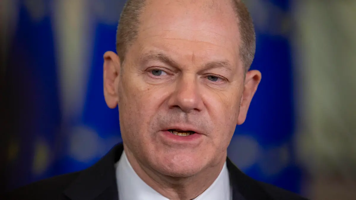 News Bilder des Tages Chancellor of Germany Olaf Scholz arrives for a special meeting of European council called in emergency after the launch of Russian military operations in Ukraine, in Brussels, Thursday 24 February 2022, at the European Union headquarters in Brussels. PUBLICATIONxNOTxINxBELxFRAxNED NICOLASxMAETERLINCK 13069904