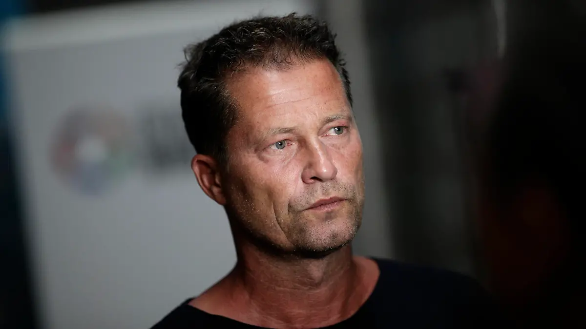 17.10.2019, Berlin, Deutschland - Pressekonferenz zur Vorstellung der Kampagne Entwicklung wirkt mit Bundesentwicklungsminister Gerd Mueller und Til Schweiger. Die Kampagne ist eine vom BMZ gefoerderte Initiative von Brot fuer die Welt, Christoffel-Blindenmission, German Doctors, Kindernothilfe und MISEREOR. Ziel der Kampagne ist es, Bewusstsein fuer die positiven Wirkungen der Entwicklungszusammenarbeit zu schaffen. Die Kampagne wird von verschiedenen prominenten Persoenlichkeiten unterstuetzt, darunter Til Schweiger, Jan Josef Liefers, Eckart von Hirschhausen und Anna Maria Muehe. Foto: Til Schweiger, Schauspieler, Regisseur und Produzent. *** 17 10 2019, Berlin, Germany Press conference to present the Development Campaign works with German Development Minister Gerd Mueller and Til Schweiger The campaign is a BMZ-funded initiative of Br