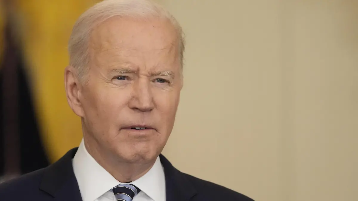  United States President Joe Biden provides an update to the American people following the Russian invasion of Ukraine from the East Room of the White House in Washington, DC on Thursday, February 24, 2022. PUBLICATIONxNOTxINxUSA Copyright: xChrisxKleponisx/xCNPx/MediaPunchx