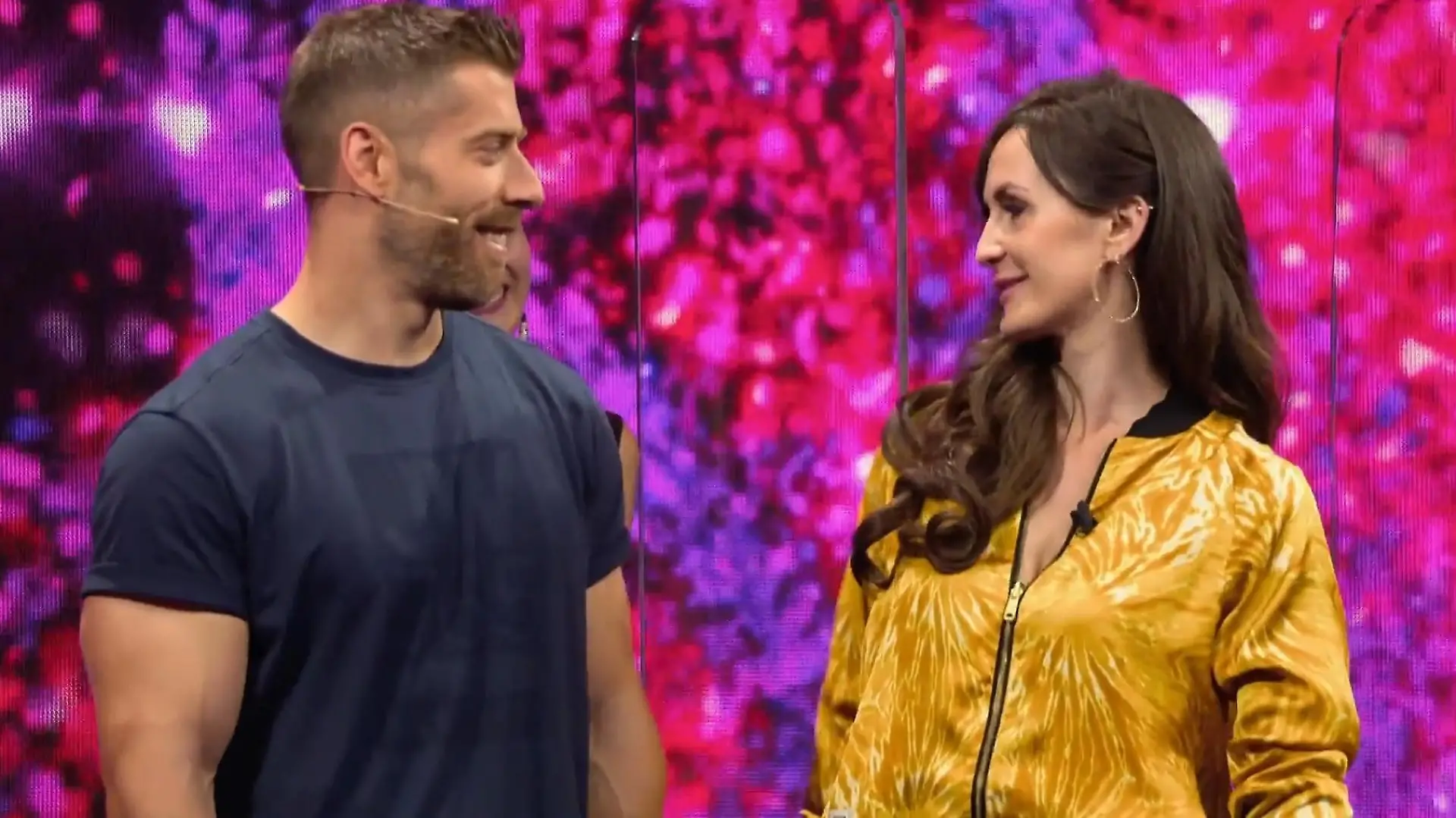 Stevens Blackout auf der „Take Me Out“-Bühne kann Jess nicht abschrecken.