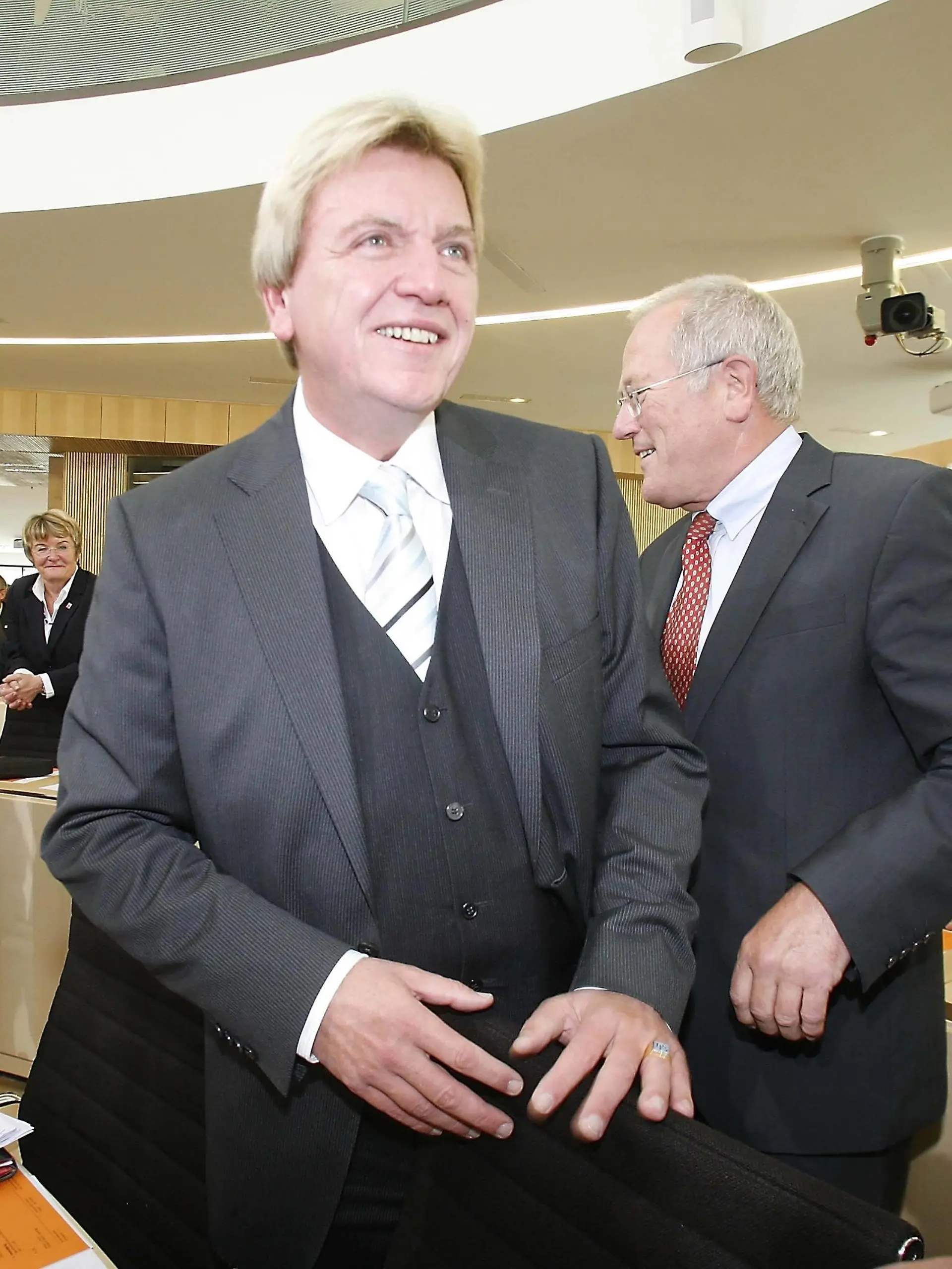 Bildnummer: 54375193  Datum: 31.08.2010  Copyright: imago/Sven Simon
Der neue Ministerpräsident Volker BOUFFIER, Wahl des neuen Ministerpräsidenten von Hessen, hessischer Landtag in Wiesbaden, 31.08.2010. People Politik Ger PK Pressetermin kbdig xdp 2010 quer Politik Politiker hessischer Landtag Hessen Koalition schwarz-gelb CDU aktuellPolitik 

Bildnummer 54375193 Date 31 08 2010 Copyright Imago Sven Simon the New Prime Minister Volker Bouffier Choice the New Prime Minister from Hesse Hessischer Landtag in Wiesbaden 31 08 2010 Celebrities politics ger press conference Press call Kbdig XDP 2010 horizontal politics Politicians Hessischer Landtag Hesse Coalition Black Yellow CDU aktuellPolitik  