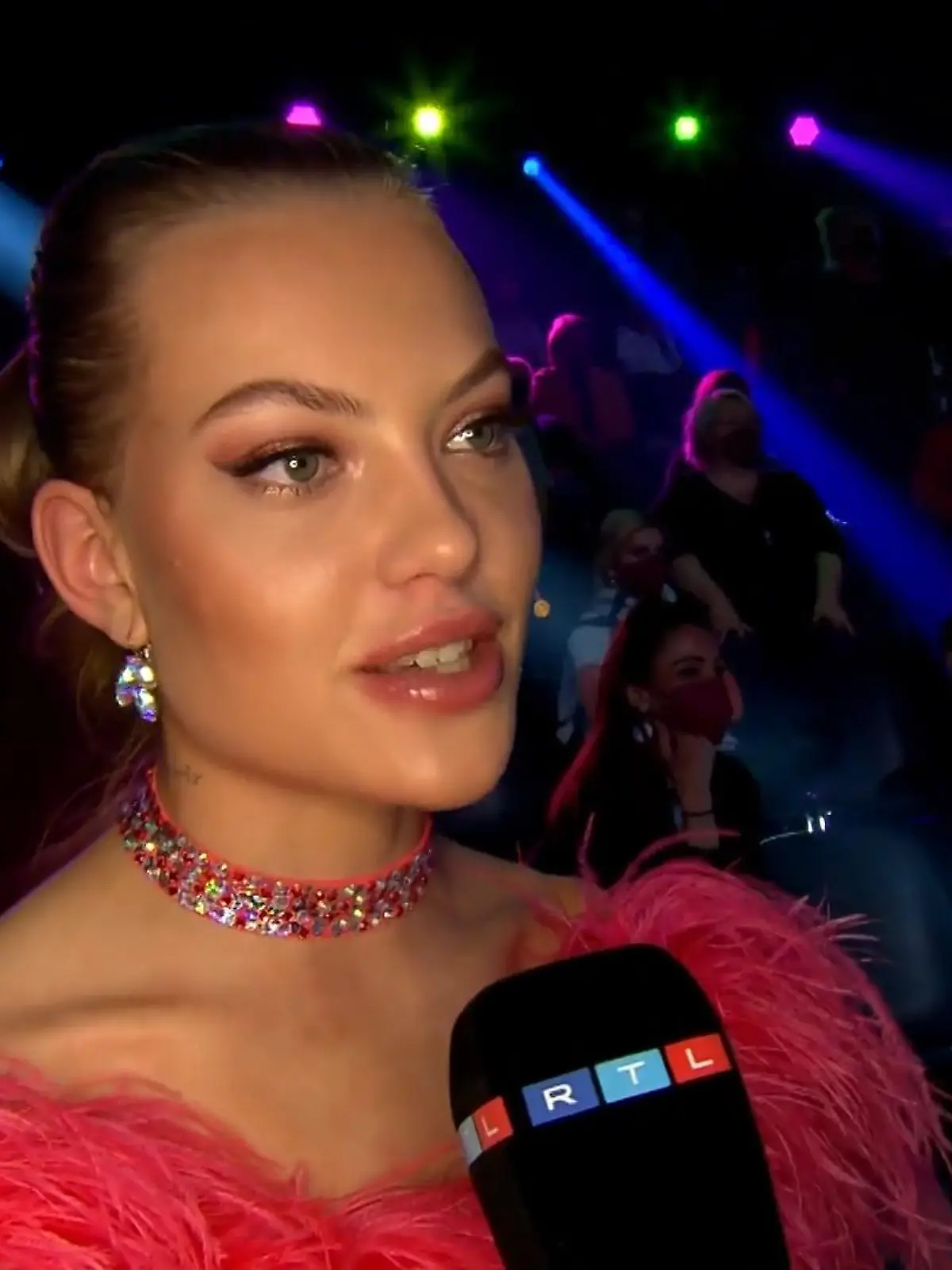 Bild zu: "Cheyenne Ochsenknecht zwischen Baby und Tanzparkett"