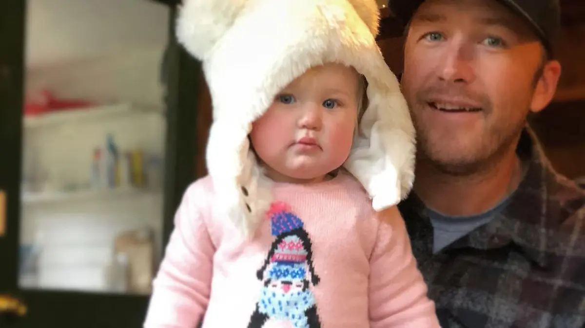 Bode MIller mit seiner kleinen Tochter Emmy.