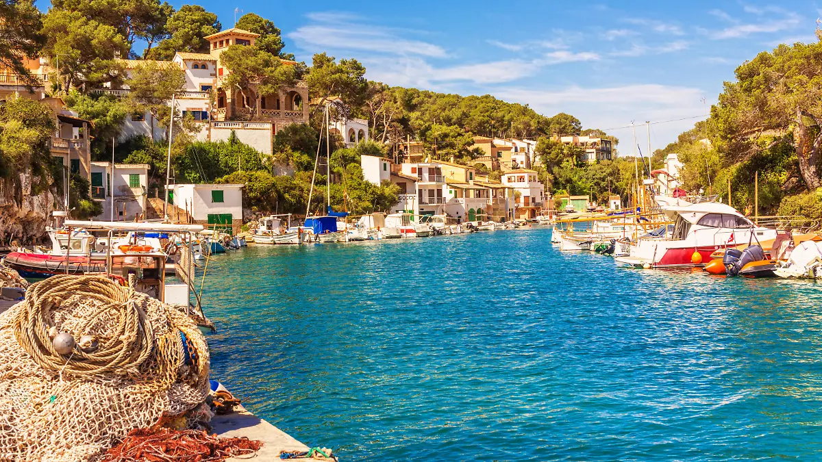 Fishing boats and nets in Cala Figuera, a small traditional fishing village located in the district of  Santanyí on the Balearic Islands of Mallorca (Spain).