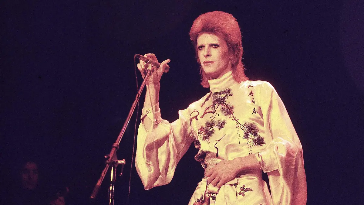 DAVID BOWIE (1973) ? MICHAEL PUTLAND / Retna/Photoshot CREDIT ALL USES