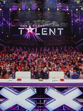 "Das Supertalent"-Studio.
Die Verwendung des sendungsbezogenen Materials ist nur mit dem Hinweis und Verlinkung auf RTL+ gestattet.