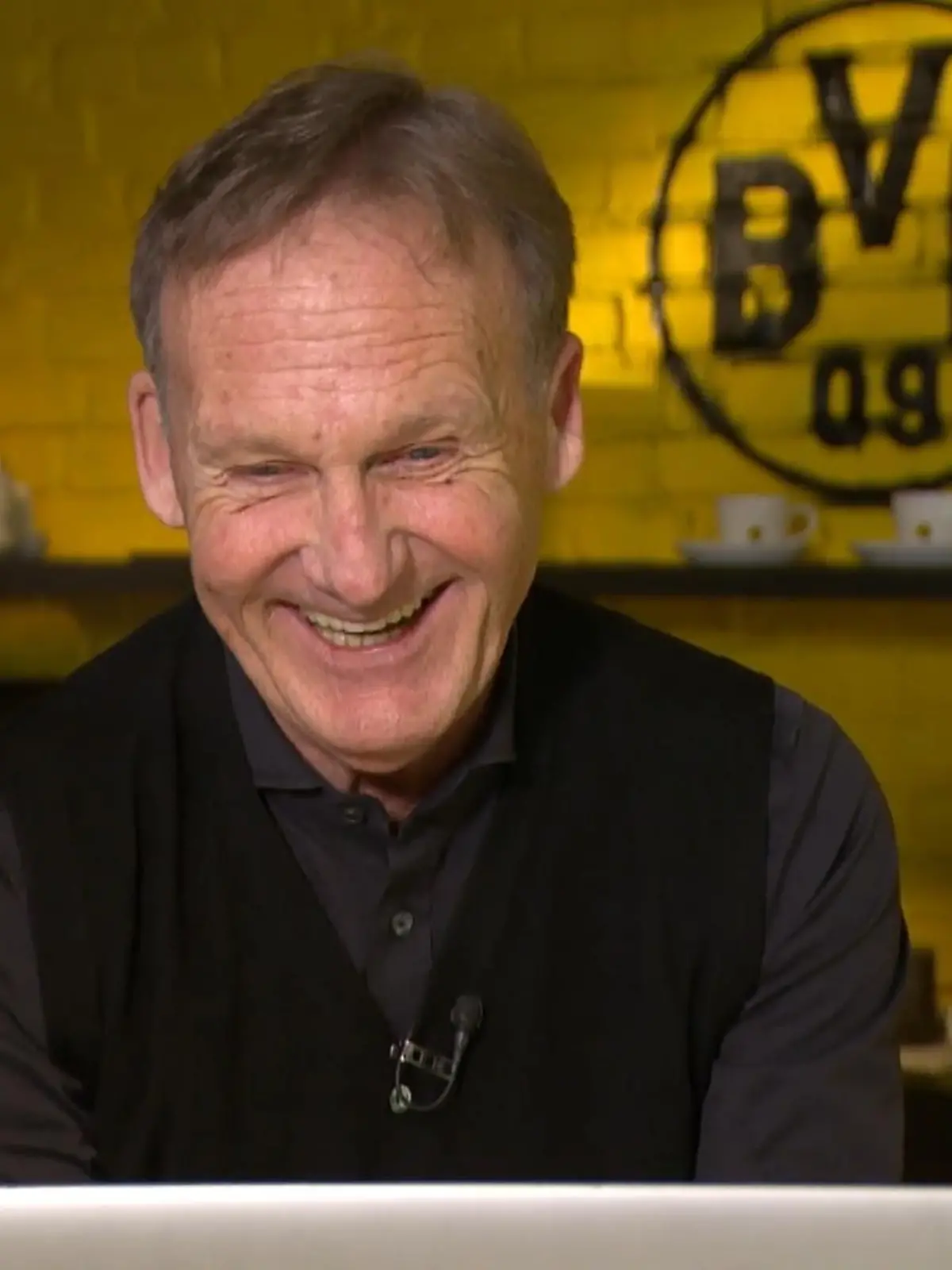 Bild zu: "Diese Frage bringt Watzke zum Lachen"
