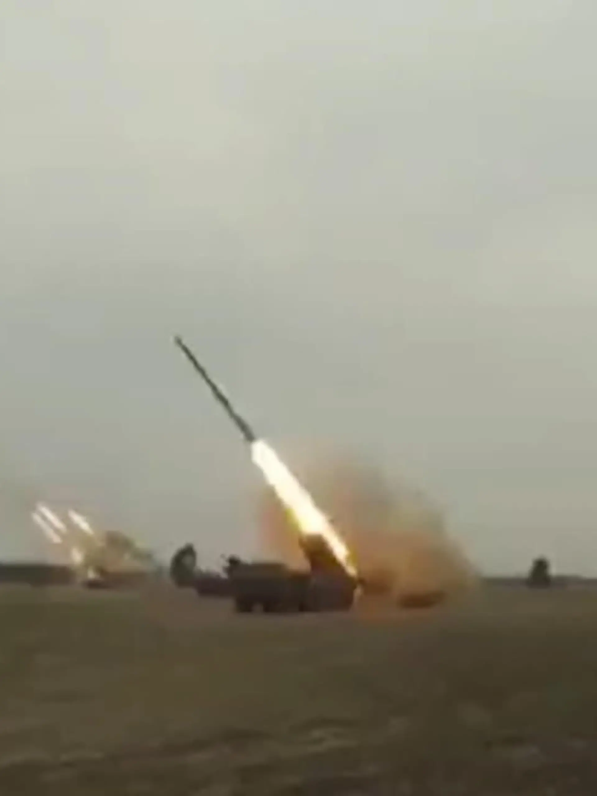 Im Rahmen des sich immer weiter zuspitzenden Russland-Ukraine-Konflikts wimmelt es in den sozialen Medien nur so vor Videos. Nicht alle Videos sind authentisch! Zahlreiche Nutzer zeigen Falschmeldungen und aus dem Kontext gerissene Aufnahmen. Doch wie unterscheidet man einen echten Clip von einem falschen?