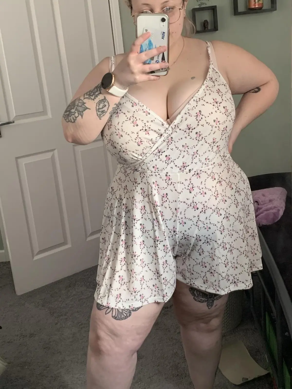 PIC FROM Kennedy News and Media (PICTURED: KELLY STAPLES (23) FROM FRADDON, CORNWALL, A SIZE 40GH IN MARCH 2021) A mum claims her 40H breasts are so big they rest on her throat and STRANGLE her when she lies down - but is being forced to raise £7,000 for reduction surgery as funding 'isn't available on the NHS'. Kelly Staples was just 13 and a size 34F when she first approached her GP in 2012 about a breast reduction but says she was told she was 'overweight' and advised to shed a few pounds. The 23-year-old said she lost three stone hoping her boobs would shrink, but sadly the weight lost didn't drop off her chest. DISCLAIMER: While Kennedy News and Media uses its best endeavours to establish the copyright and authenticity of all pictures supplied, it accepts no liability for any damage, loss or legal action caused by the use of images supplied and the publication of images is solely at your discretion. SEE KENNEDY NEWS COPY - 0161 697 4266