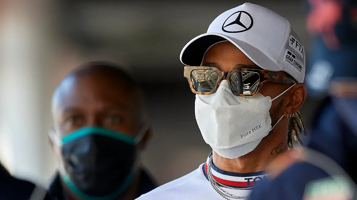Lewis Hamilton of Great Britain and Mercedes AMG Petronas F1 Team during Day One of F1 Testing at Circuit de Barcelona-Catalunya on February 23, 2022 in Barcelona, Spain. (Photo by Jose Breton/Pics Action/NurPhoto)