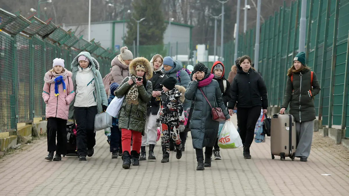  Medyka In Poland Welcomes Hundreds Of Separated Families Fleeing Ukraine Medyka in Poland welcomes hundreds of separated families fleeing Ukraine on 8th March, 2022.. The village of Medyka, south-eastern Poland, is welcoming hundreds of refugees that are fleeing war-torn Ukraine. Medyka Poland PUBLICATIONxNOTxINxFRA Copyright: xJuanxCarlosxLucasx originalFilename: lucas-notitle220308_npQQN.jpg