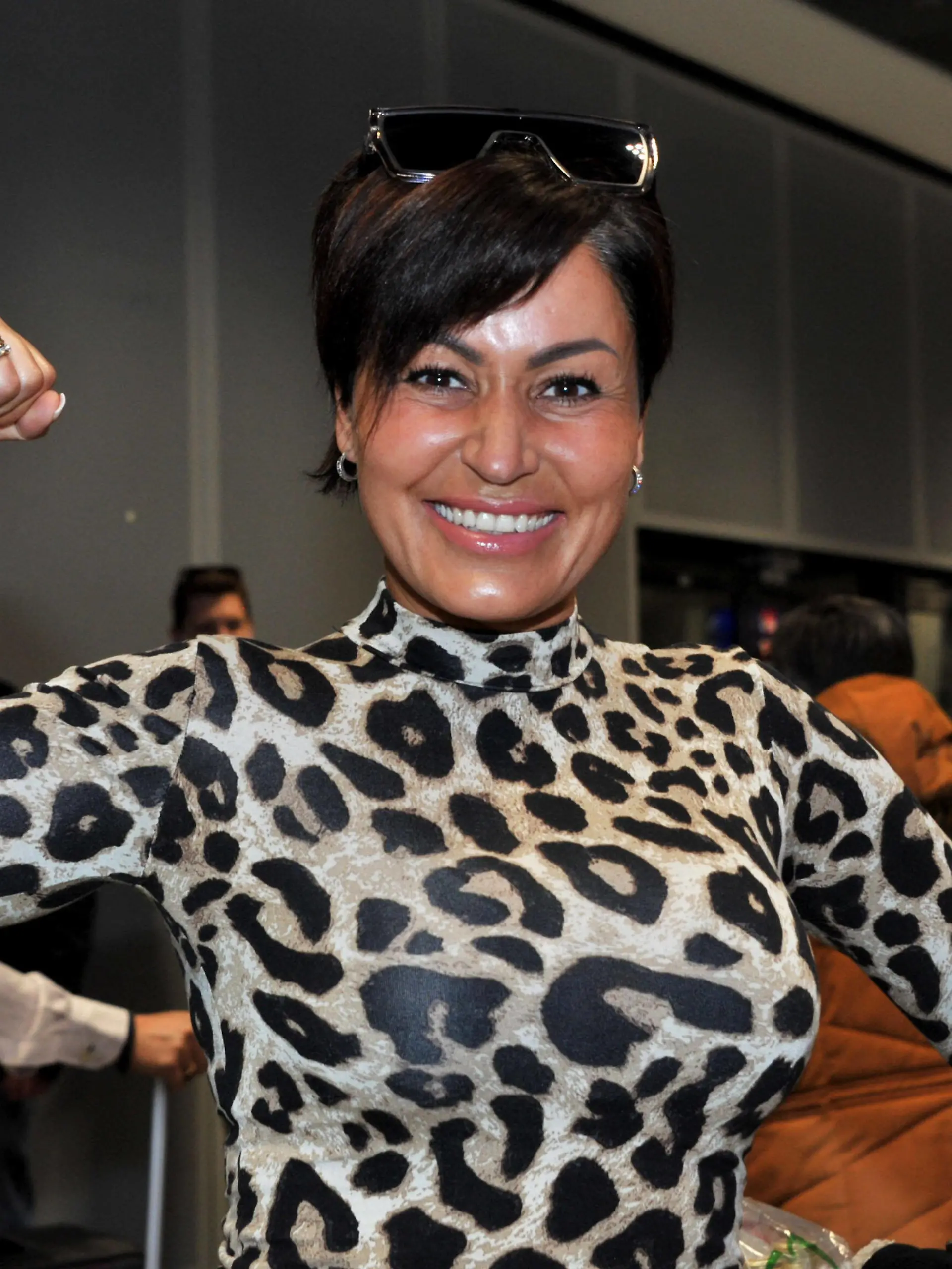 Entertainment Bilder des Tages RTL - Dschungelcamp 2022. Jasmin Herren anläßlich der Ankunft der Kandidaten der RTL - Sendung Ich bin ein Star - holt mich hier raus aus dem Dschungel-Camp 2022 in Südafrika am 08.02.2022 auf dem Flughafen Frankfurt / Main. 20220208MWI7940