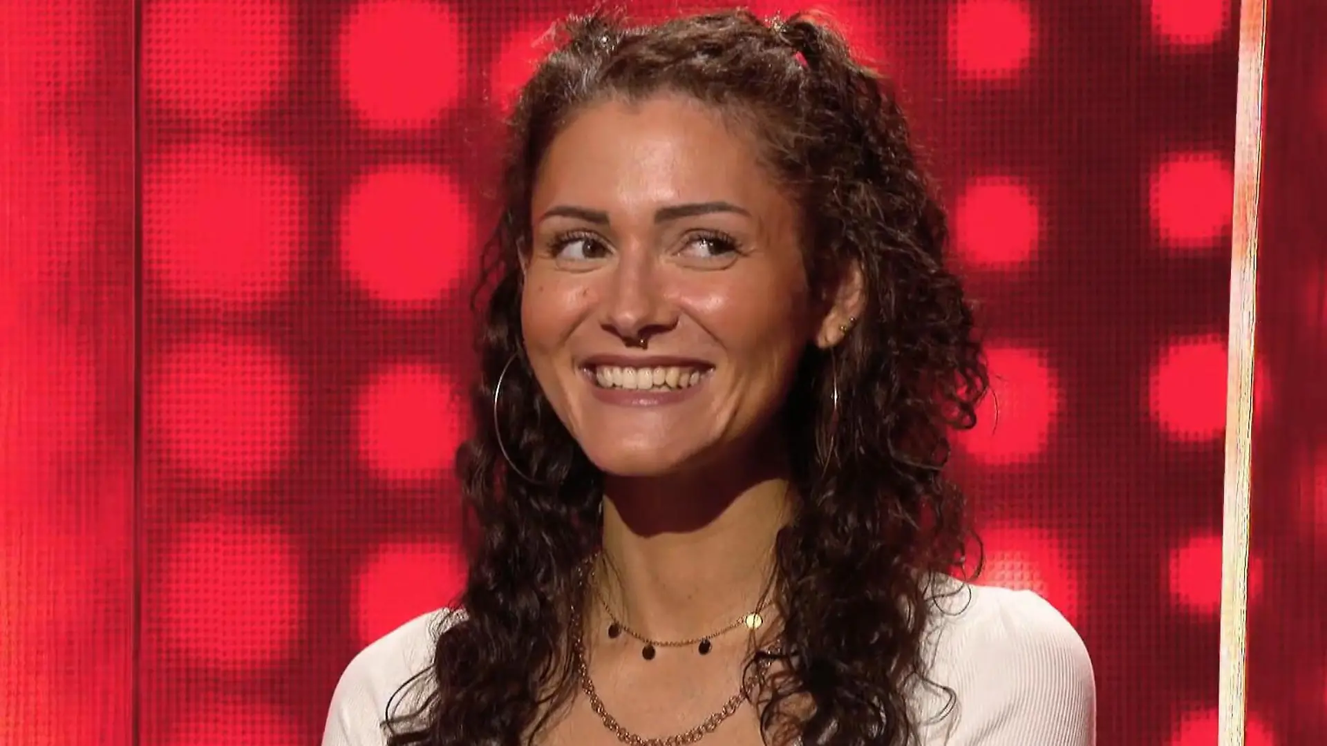 "Mein Leben ist wie ein Scary-Movie-Film mit 'nem Drama" Take Me Out: Steffi macht Robert neugierig