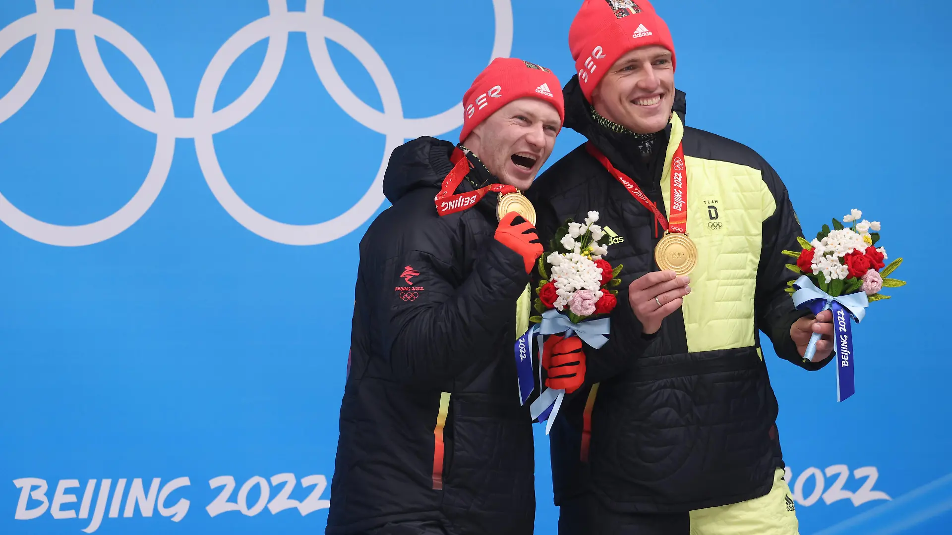OLYMPICS - Winter Olympic Games, Olympische Spiele, Olympia, OS Beijing 2022 YANQING,CHINA,15.FEB.22 - OLYMPICS, BOBSLEIGH - Winter Olympic Games Beijing 2022, two-man, men. Image shows the rejoicing of Thorsten Margis and Francesco Friedrich GER. PUBLICATIONxNOTxINxAUTxSUIxSWE GEPAxpictures/xDanielxGoetzhaber