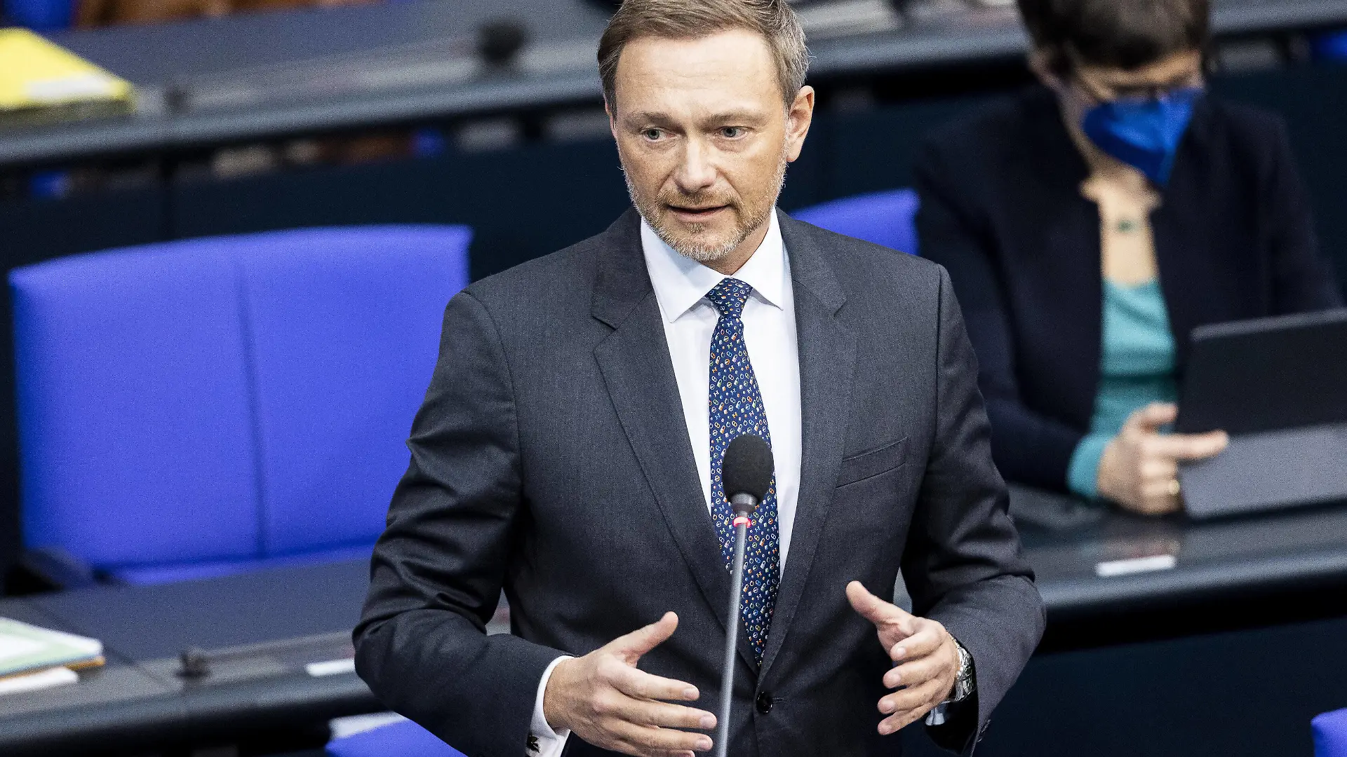 Christian Lindner FDP, Bundesminister der Finanzen, aufgenommen im Rahmen eine Regierungsbefragung im Deutschen Bundestag in Berlin, 16.02.2022. Berlin Deutschland *** Christian Lindner FDP , Federal Minister of Finance, recorded during a government questioning in the German Bundestag in Berlin, 16 02 2022 Berlin Germany Copyright: xFlorianxGaertner/photothek.dex
