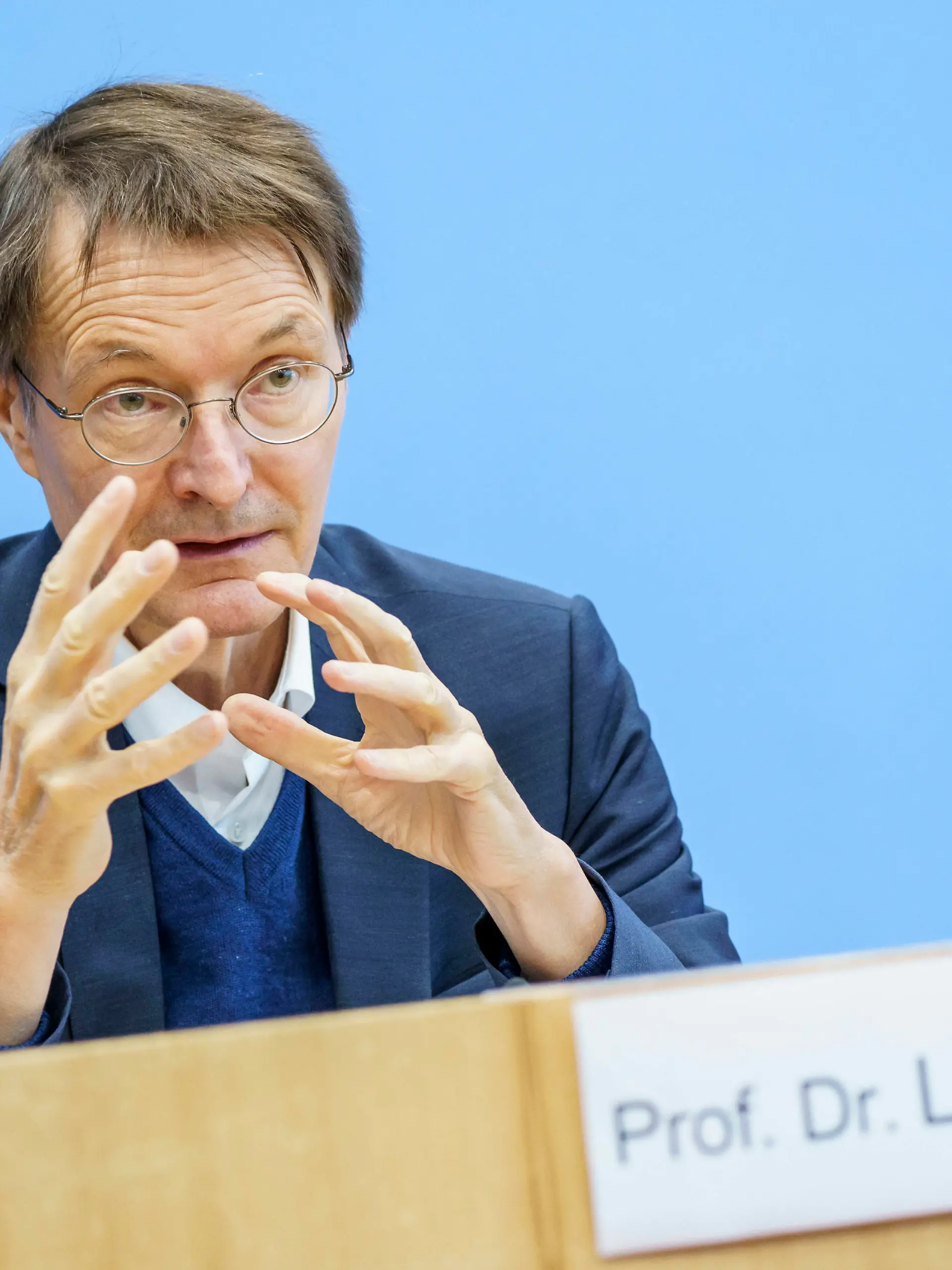  Bundespressekonferenz in Berlin - Aktuelle Corona-Lage und -Maßnahmen - Prof. Dr. Karl Lauterbach, Bundesminister für Gesundheit -Bundespressekonferenz in Berlin - Aktuelle Corona-Lage und -Maßnahmen - Prof. Dr. Karl Lauterbach, Bundesminister für Gesundheit -, Berlin Berlin Deutschland Haus der Bundespressekonferenz
