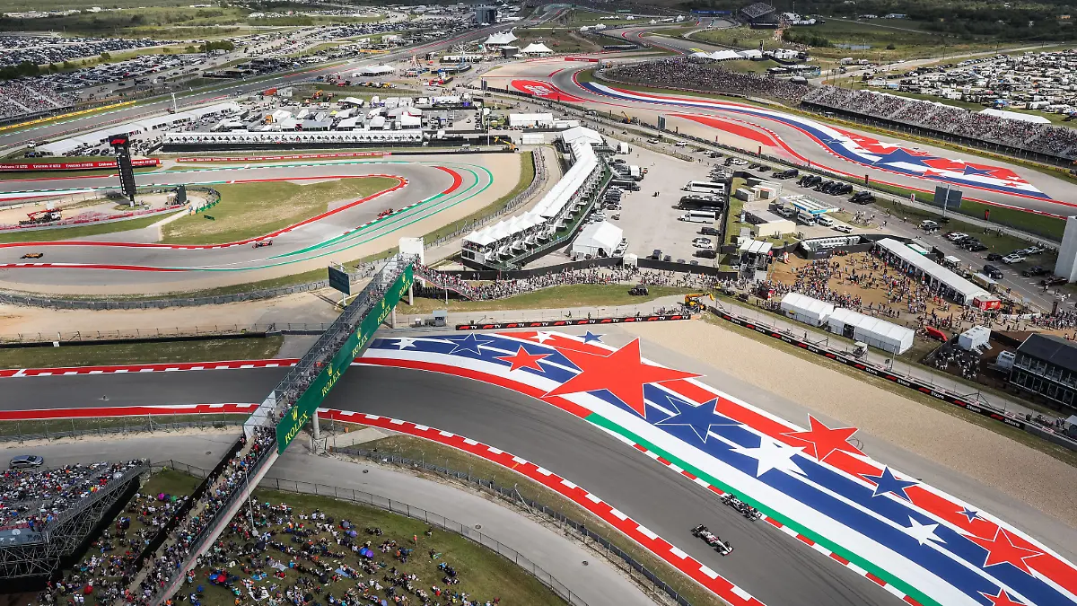  7 Kimi Raikkonen FIN, Alfa Romeo Racing ORLEN, 22 Yuki Tsunoda JPN, Scuderia AlphaTauri Honda, F1 Grand Prix of USA at Circuit of The Americas on October 23, 2021 in Austin, United States of America. Photo by HOCH ZWEI Austin United States of America *** 7 Kimi Raikkonen FIN, Alfa Romeo Racing ORLEN , 22 Yuki Tsunoda JPN, Scuderia AlphaTauri Honda , F1 Grand Prix of USA at Circuit of The Americas on October 23, 2021 in Austin, United States of America Photo by HOCH ZWEI Austin United States of America 