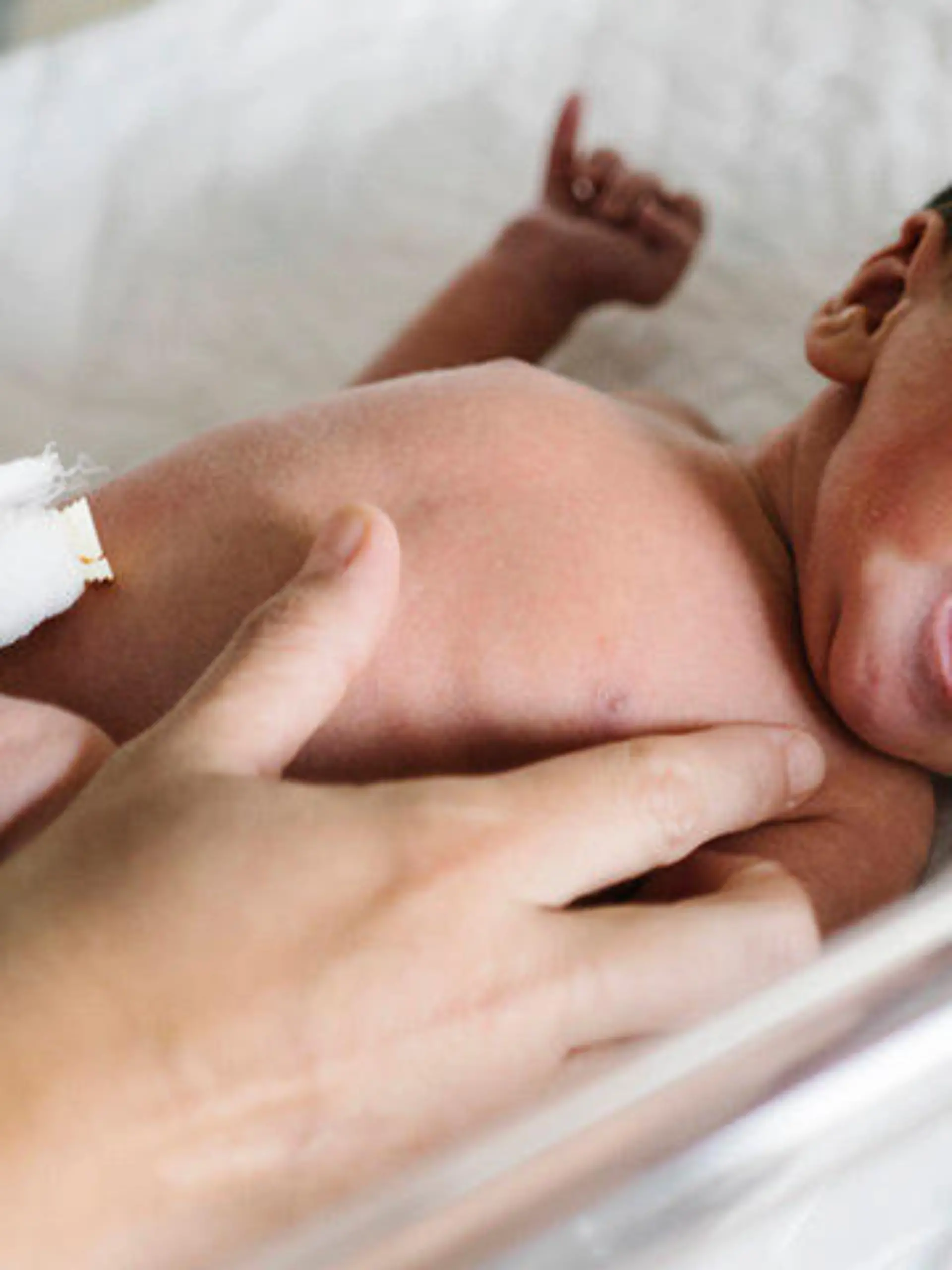 Als Baby aus Krankenhaus entführt: 16 Jahre später sehen die Eltern Sohn Salvador wieder