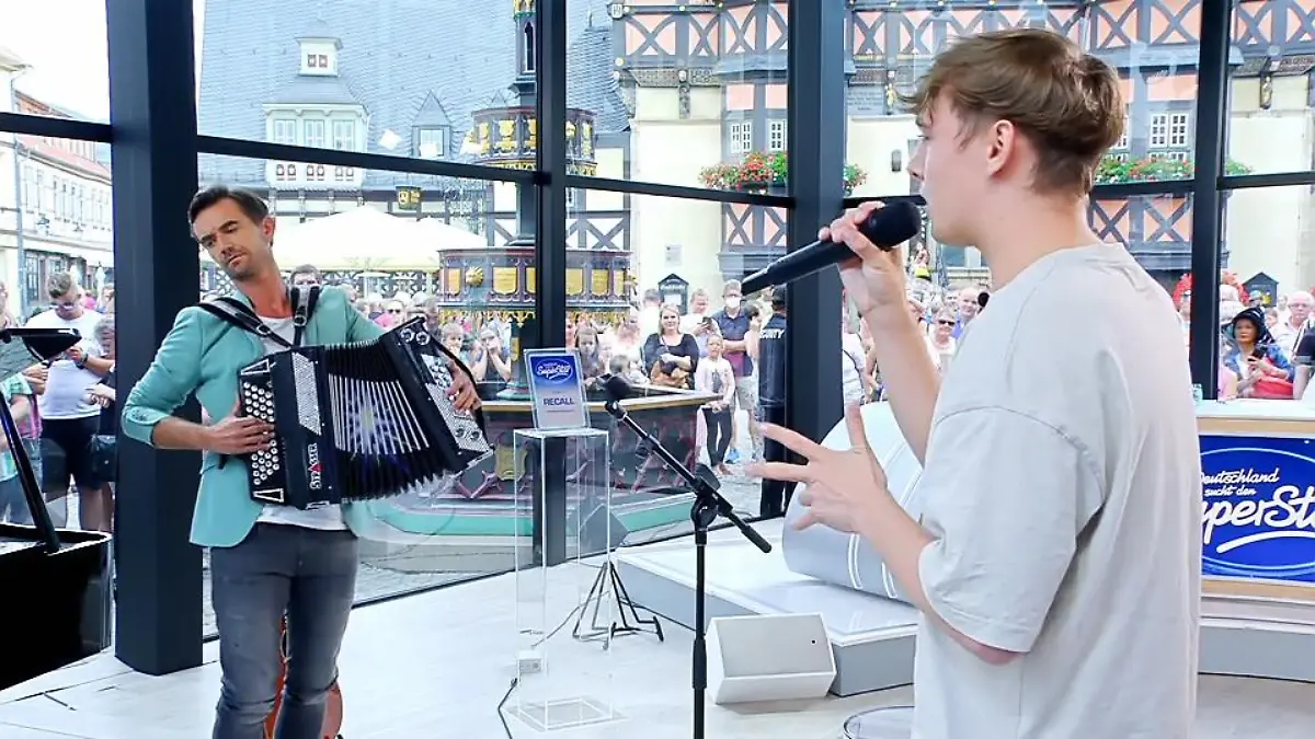 Bei Tim wird die Jury zur Begleitband DSDS 2022