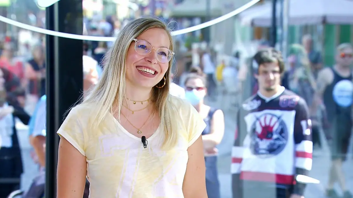 Mama Jennifer überrascht mit Rap DSDS 2022