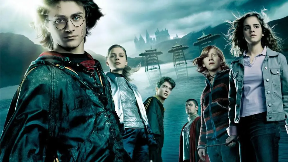 Harry Potter und der Feuerkelch aka. Harry Potter and the Goblet of Fire, 2005 Regie: Mike Newell, Filmplakat / Harry Potter und der Feuerkelch aka. Harry Potter and the Goblet of Fire, 2005. USA 2005 Copyright: KPA !AUFNAHMEDATUM GESCHÄTZT! Nur redaktionelle Nutzung im Zusammenhang mit dem Film. Editorial usage only and only related to the movie. Im Falle anderer Verwendungen, kontaktieren Sie uns bitte. For other uses, please contact us. UnitedArchives00906685