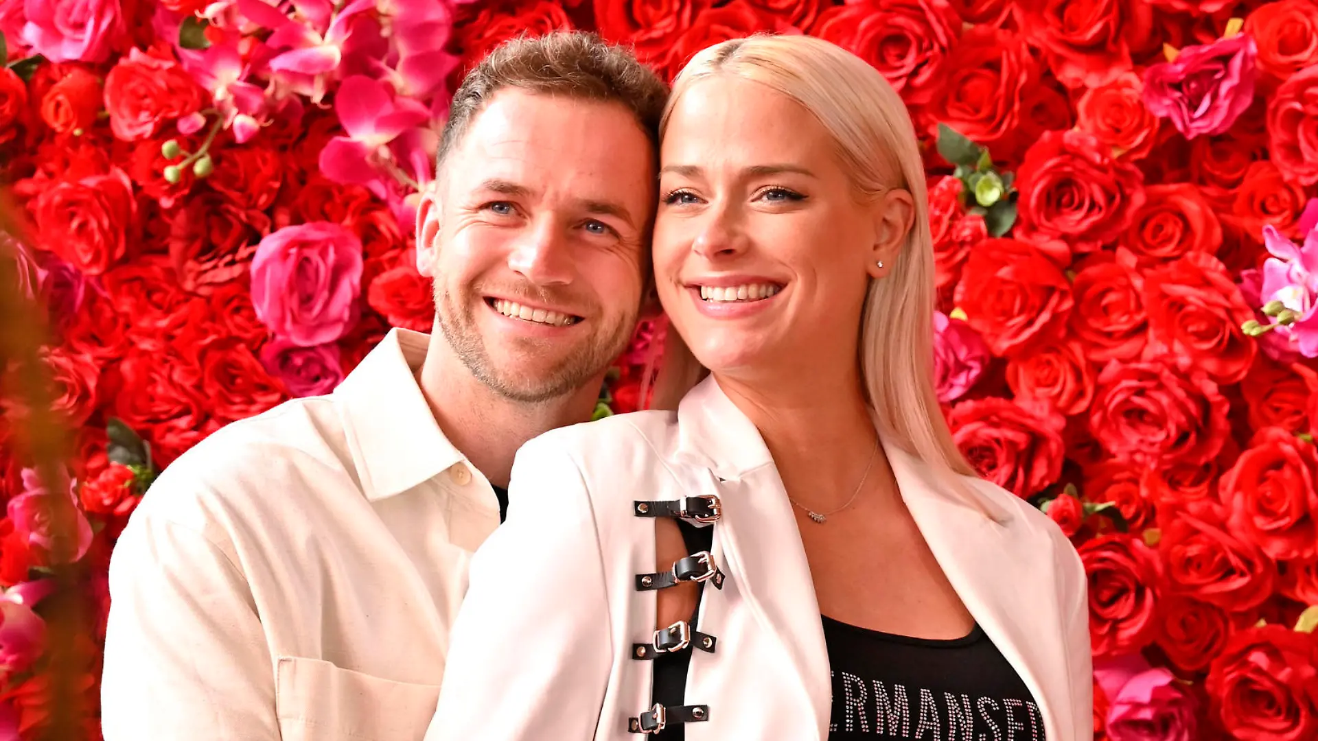 Philipp Stehler mit Freundin Vanessa Ciomber bei der TKMaxx Eröffnung im Supercandy Pop Up Museum. Köln, 10.05.2023 *** Philipp Stehler with girlfriend Vanessa Ciomber at the TKMaxx opening at the Supercandy Pop Up Museum Cologne, 10 05 2023 Foto:xD.xAnoraganingrumx/xFuturexImage